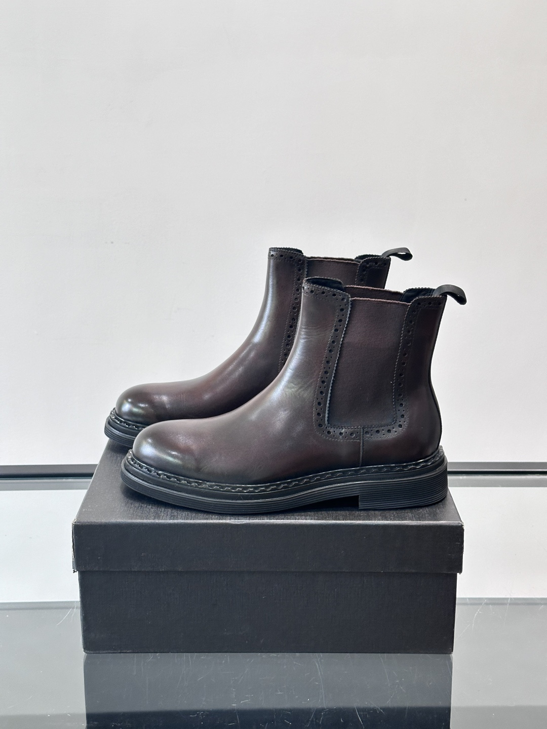 Prad*精品男士靴子超高高品质，秋冬经典圆头男士高帮男靴，原版进口牛皮 内里垫脚 水染牛皮，橡胶大底 