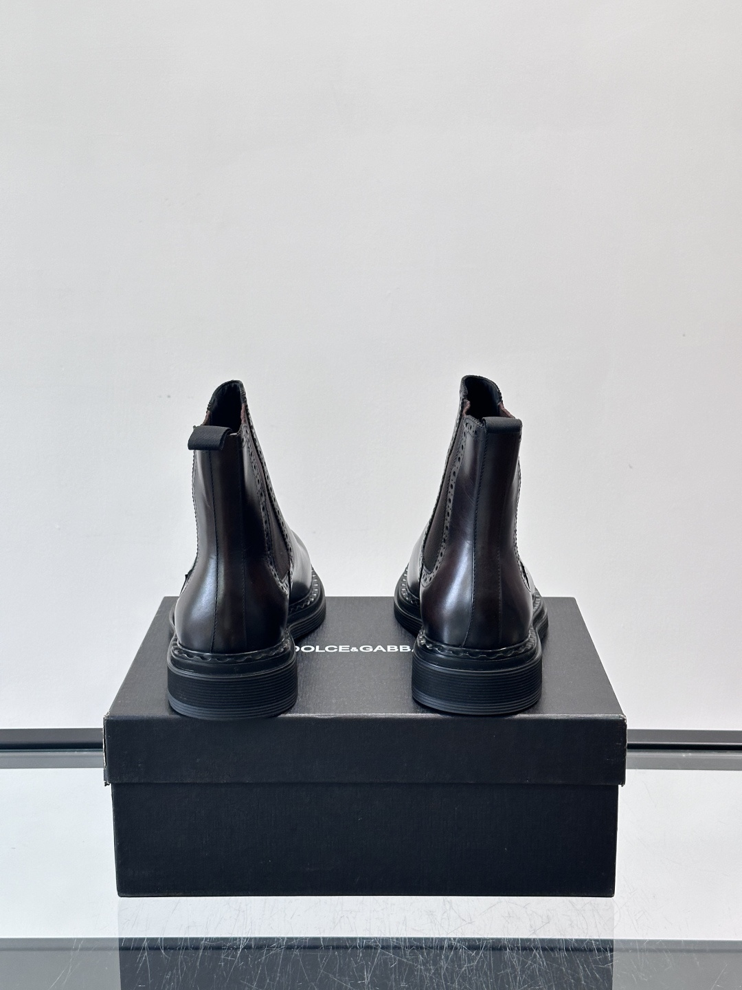 Prad*精品男士靴子超高高品质，秋冬经典圆头男士高帮男靴，原版进口牛皮 内里垫脚 水染牛皮，橡胶大底 