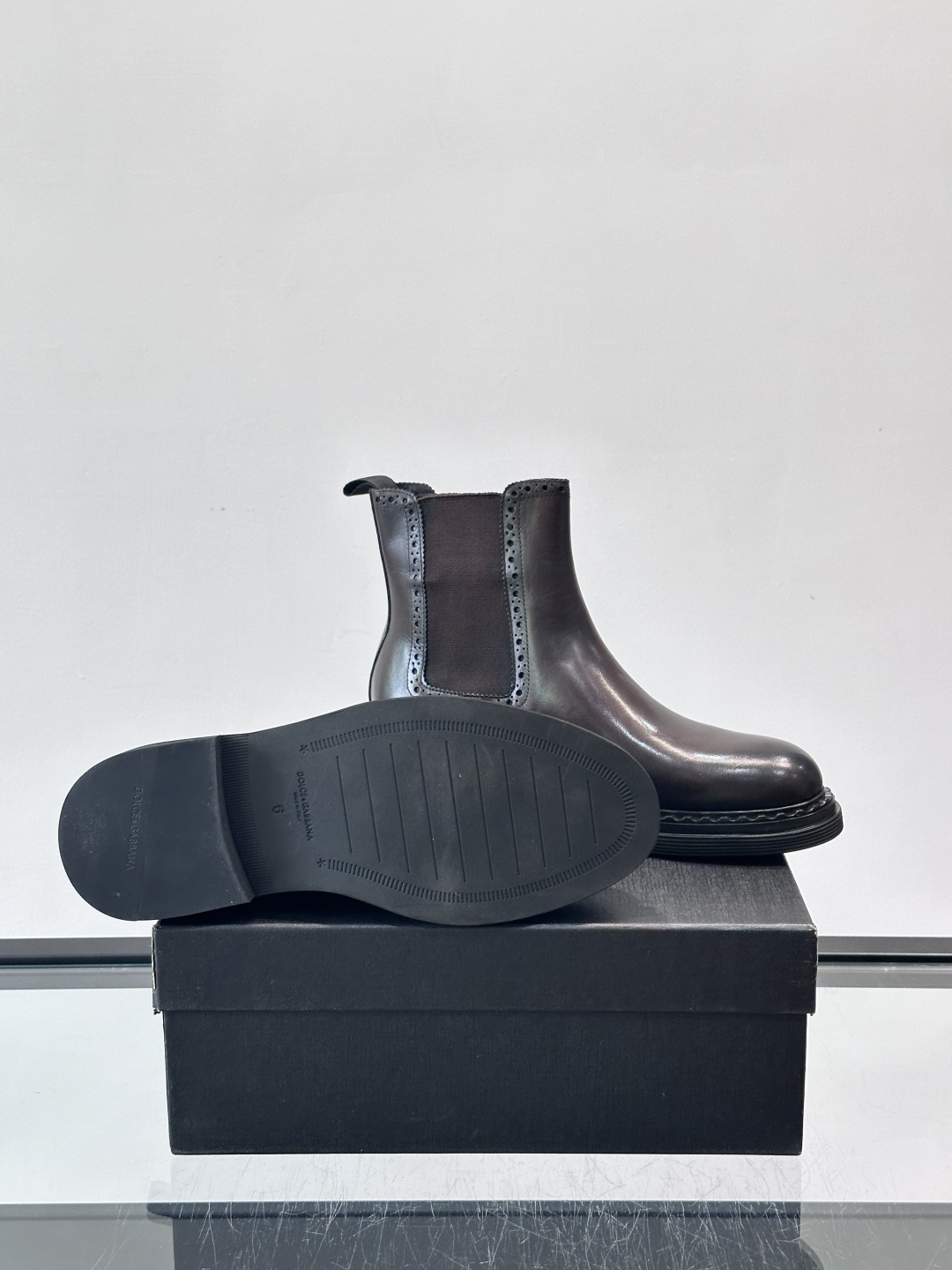 Prad*精品男士靴子超高高品质，秋冬经典圆头男士高帮男靴，原版进口牛皮 内里垫脚 水染牛皮，橡胶大底 