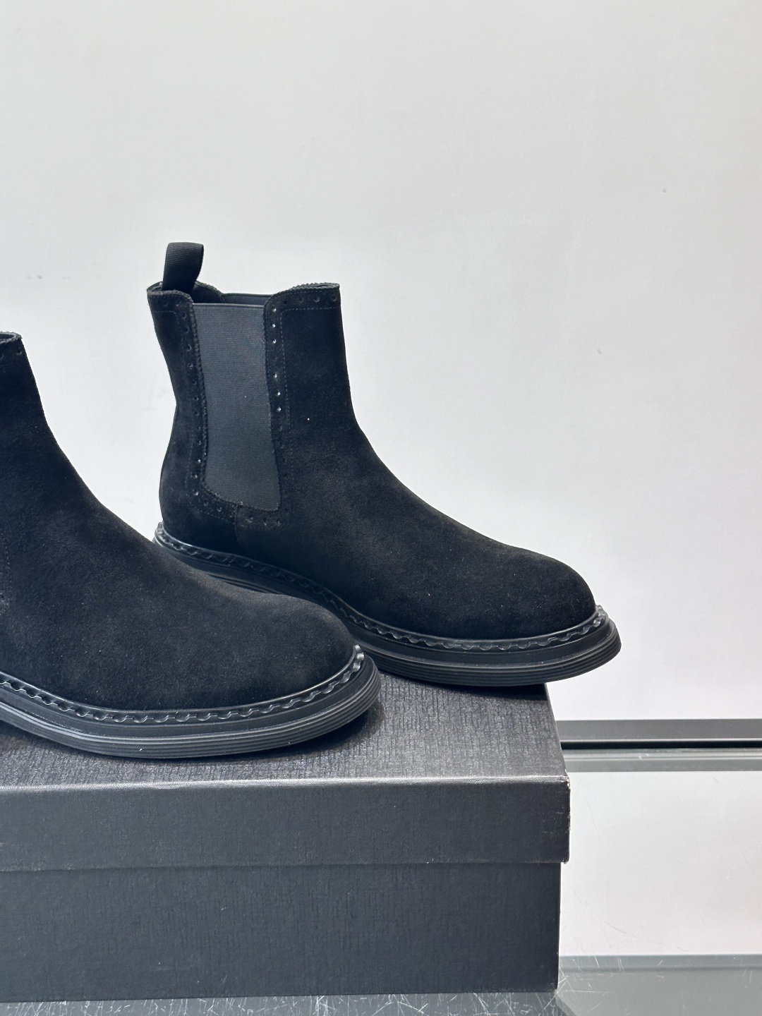 Prad*精品男士靴子超高高品质，秋冬经典圆头男士高帮男靴，原版进口牛皮 内里垫脚 水染牛皮，橡胶大底 