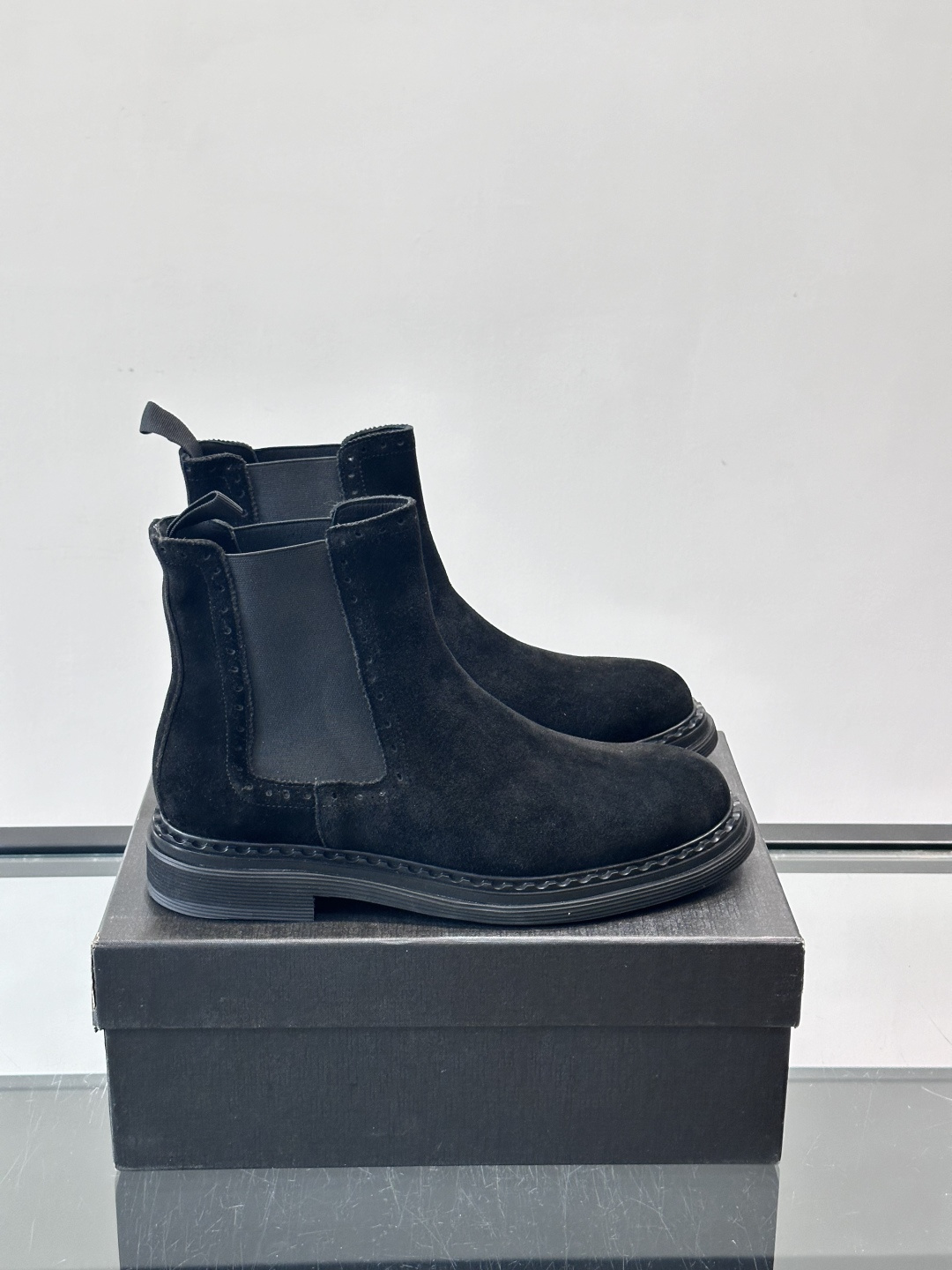 Prad*精品男士靴子超高高品质，秋冬经典圆头男士高帮男靴，原版进口牛皮 内里垫脚 水染牛皮，橡胶大底 