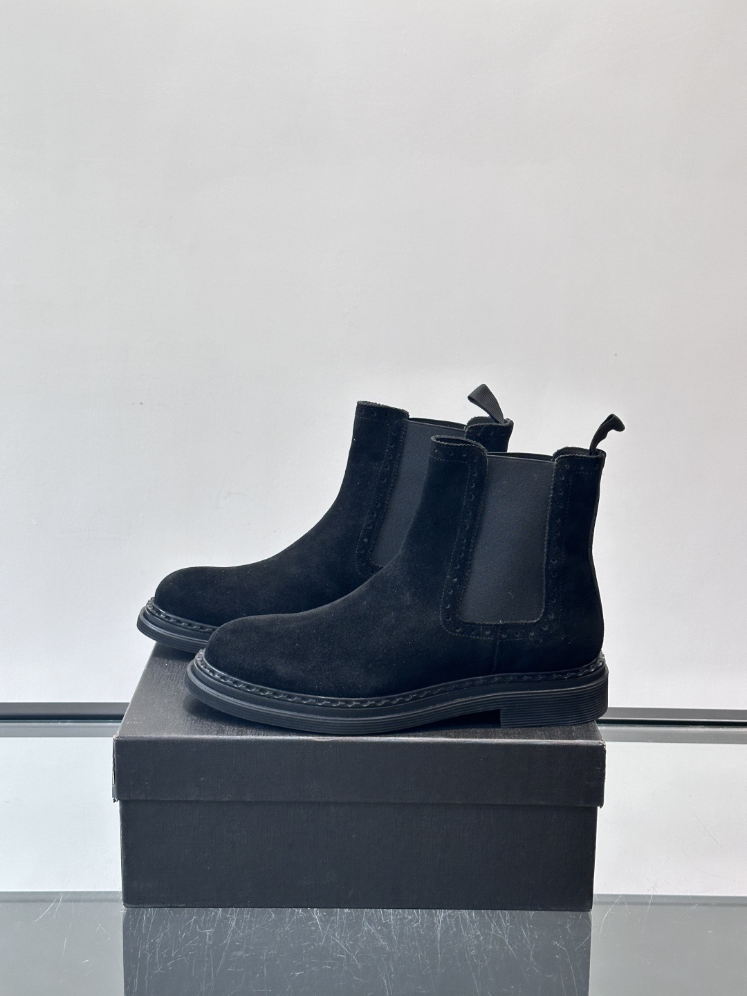 Prad*精品男士靴子超高高品质，秋冬经典圆头男士高帮男靴，原版进口牛皮 内里垫脚 水染牛皮，橡胶大底 