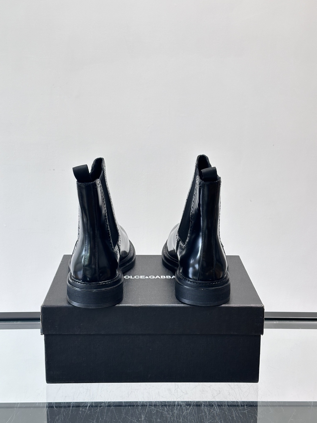 Prad*精品男士靴子超高高品质，秋冬经典圆头男士高帮男靴，原版进口牛皮 内里垫脚 水染牛皮，橡胶大底 