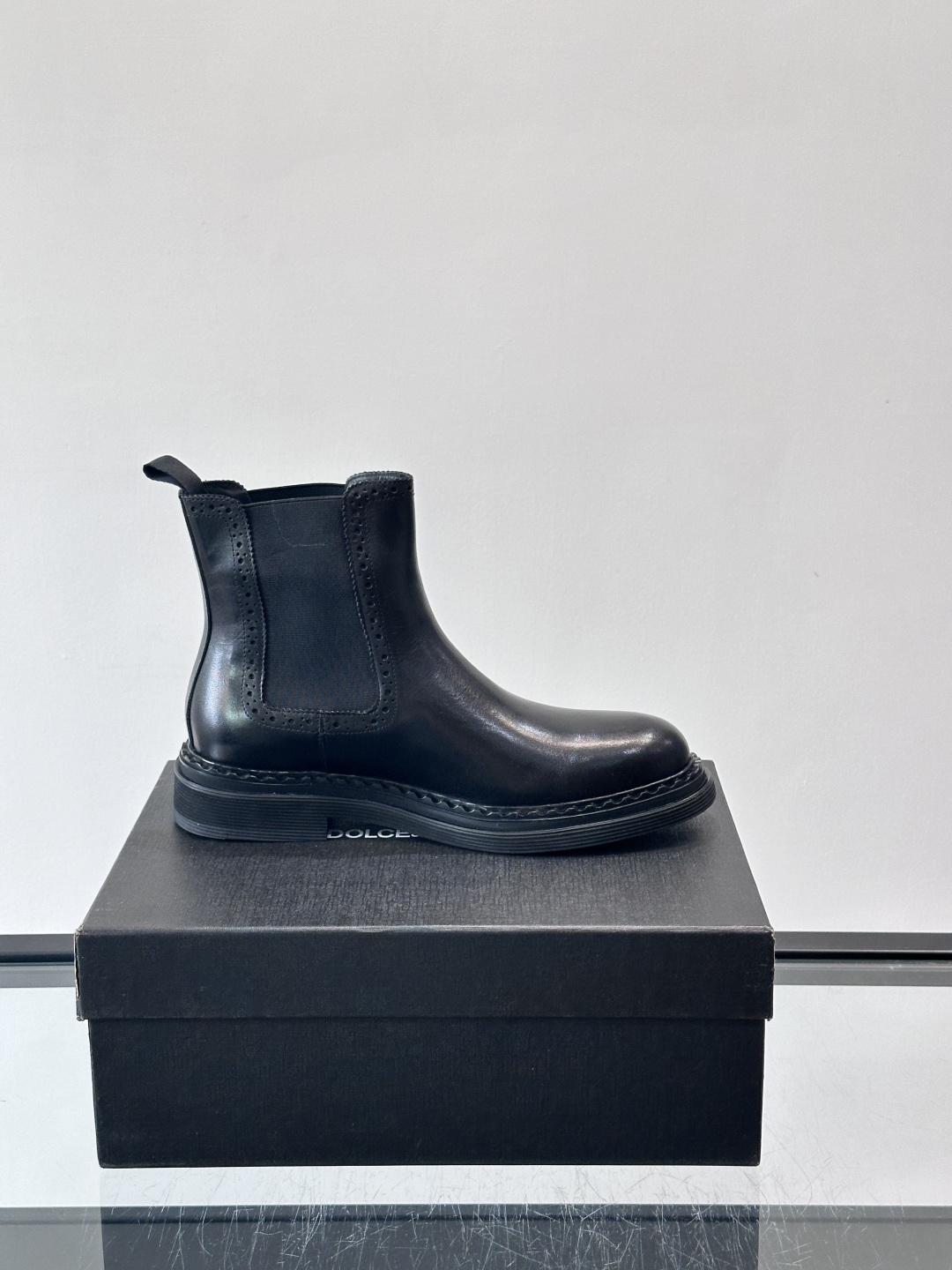 Prad*精品男士靴子超高高品质，秋冬经典圆头男士高帮男靴，原版进口牛皮 内里垫脚 水染牛皮，橡胶大底 