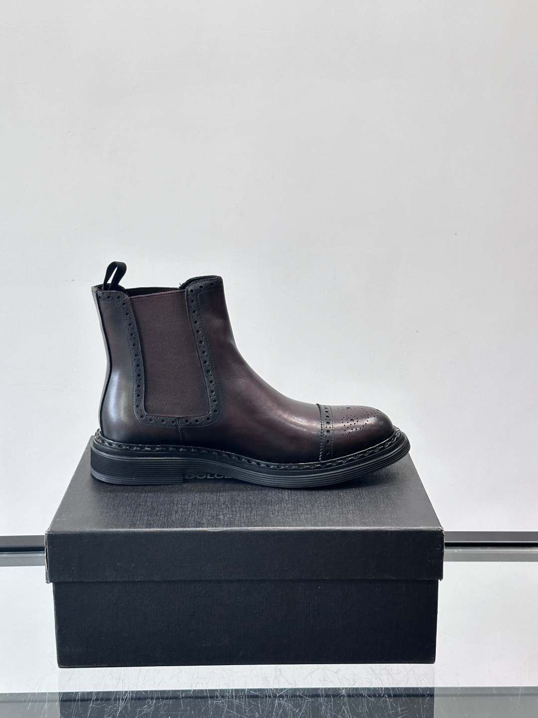 Prad*精品男士靴子超高高品质，秋冬经典圆头男士高帮男靴，原版进口牛皮 内里垫脚 水染牛皮，橡胶大底 