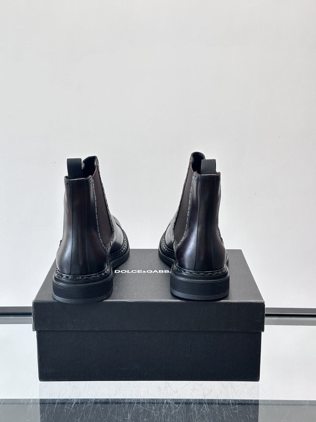 Prad*精品男士靴子超高高品质，秋冬经典圆头男士高帮男靴，原版进口牛皮 内里垫脚 水染牛皮，橡胶大底 