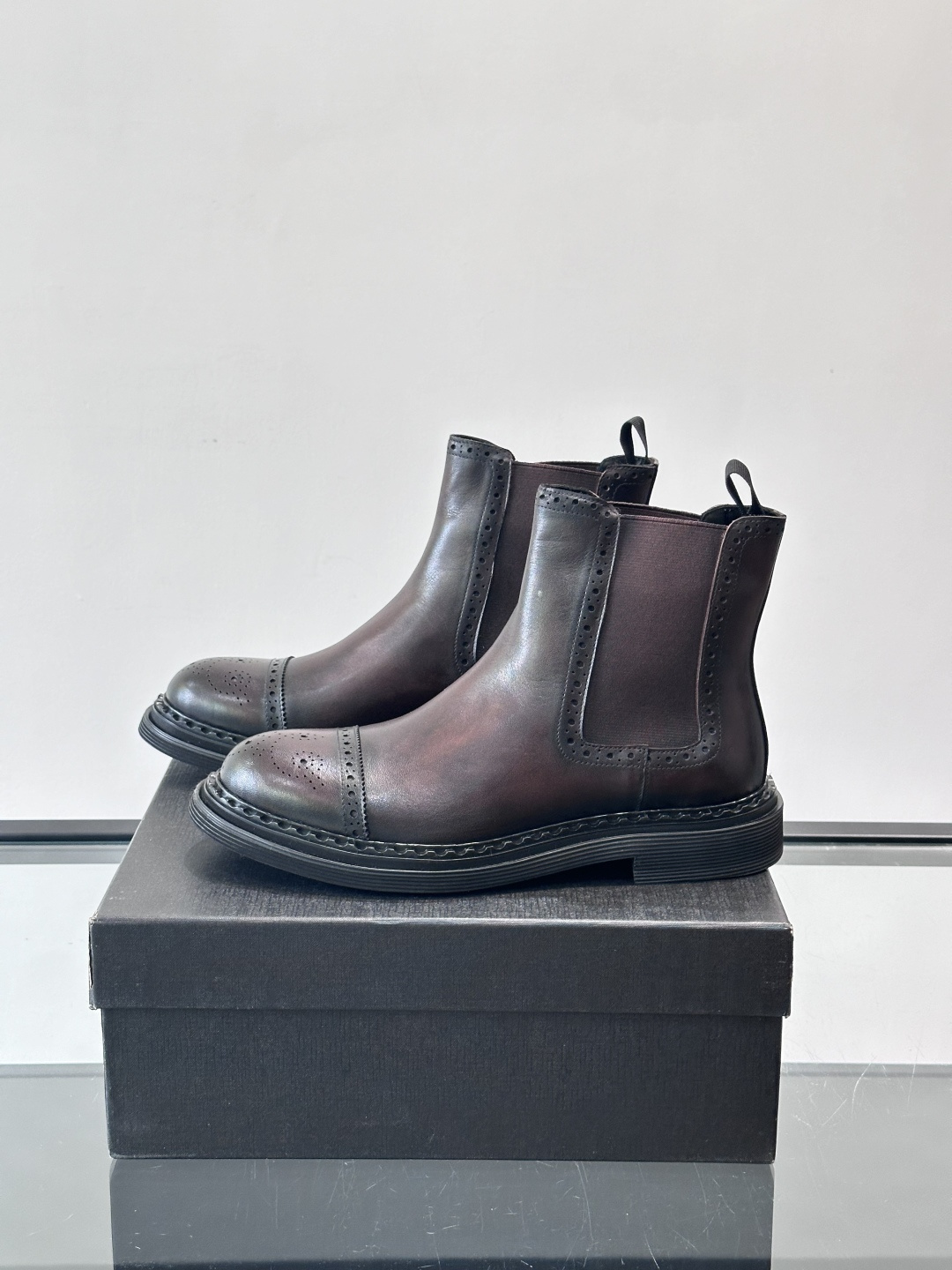 Prad*精品男士靴子超高高品质，秋冬经典圆头男士高帮男靴，原版进口牛皮 内里垫脚 水染牛皮，橡胶大底 