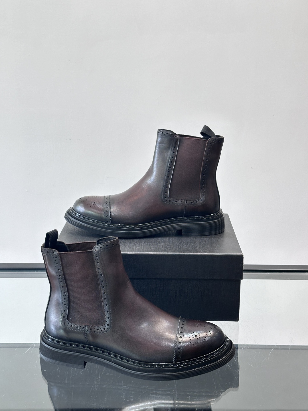 Prad*精品男士靴子超高高品质，秋冬经典圆头男士高帮男靴，原版进口牛皮 内里垫脚 水染牛皮，橡胶大底 