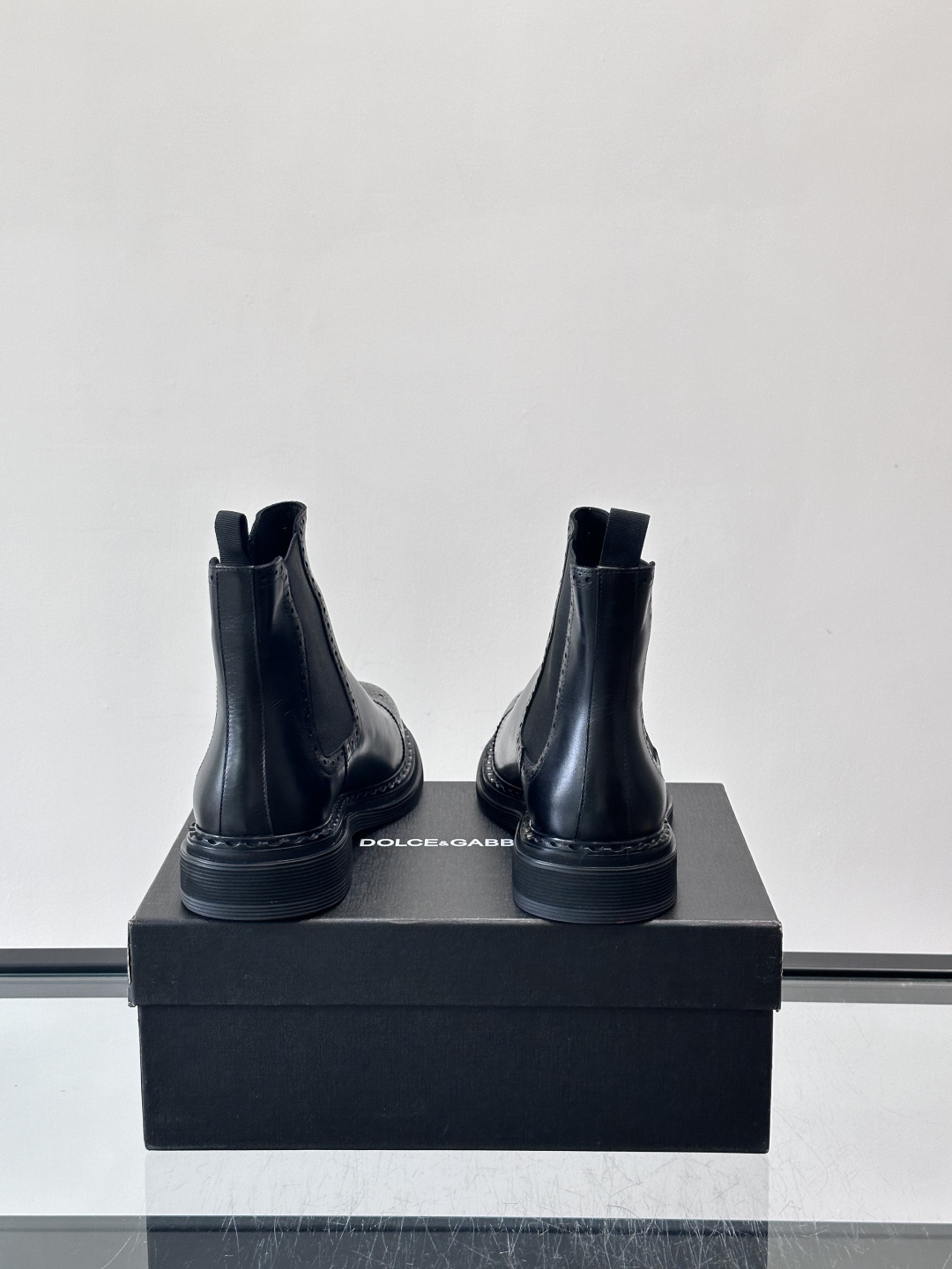 Prad*精品男士靴子超高高品质，秋冬经典圆头男士高帮男靴，原版进口牛皮 内里垫脚 水染牛皮，橡胶大底 