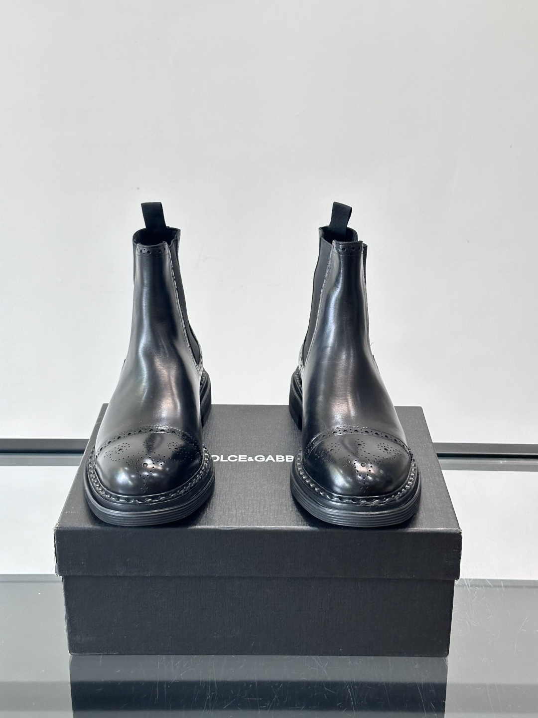 Prad*精品男士靴子超高高品质，秋冬经典圆头男士高帮男靴，原版进口牛皮 内里垫脚 水染牛皮，橡胶大底 