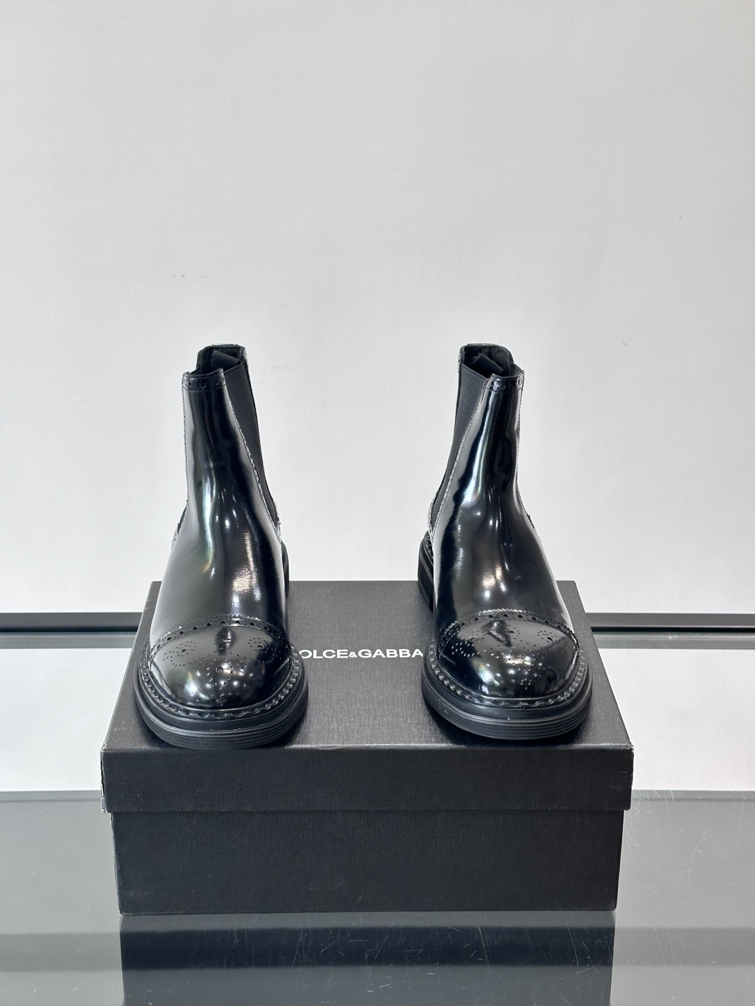 Prad*精品男士靴子超高高品质，秋冬经典圆头男士高帮男靴，原版进口牛皮 内里垫脚 水染牛皮，橡胶大底 