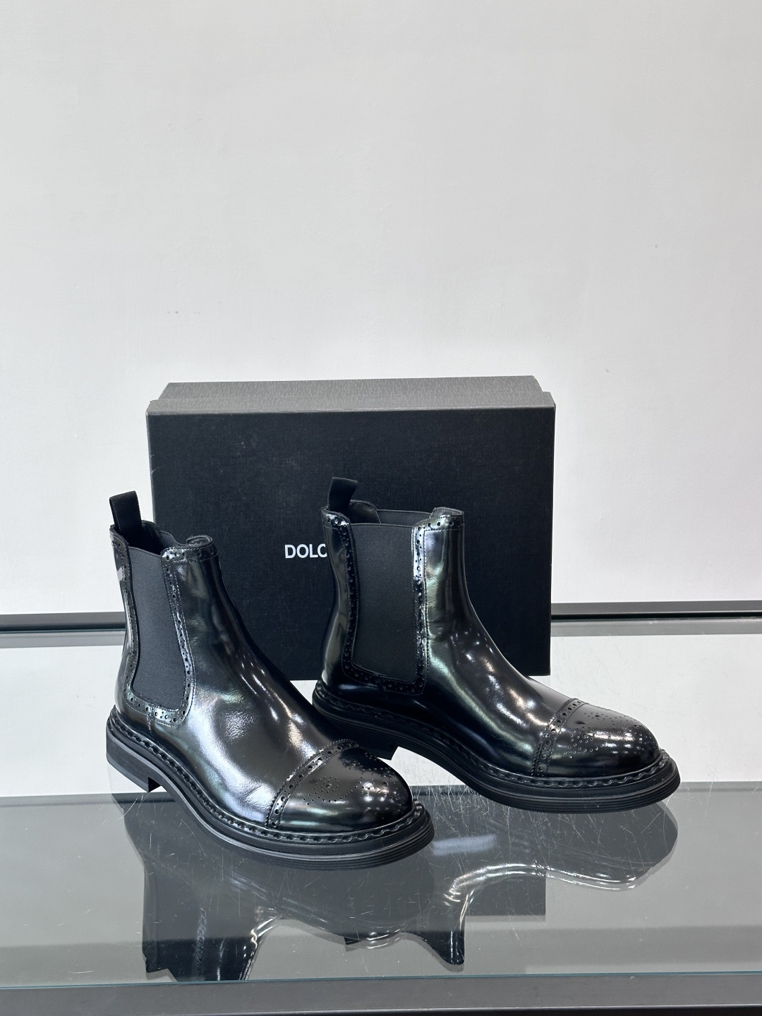 Prad*精品男士靴子超高高品质，秋冬经典圆头男士高帮男靴，原版进口牛皮 内里垫脚 水染牛皮，橡胶大底 