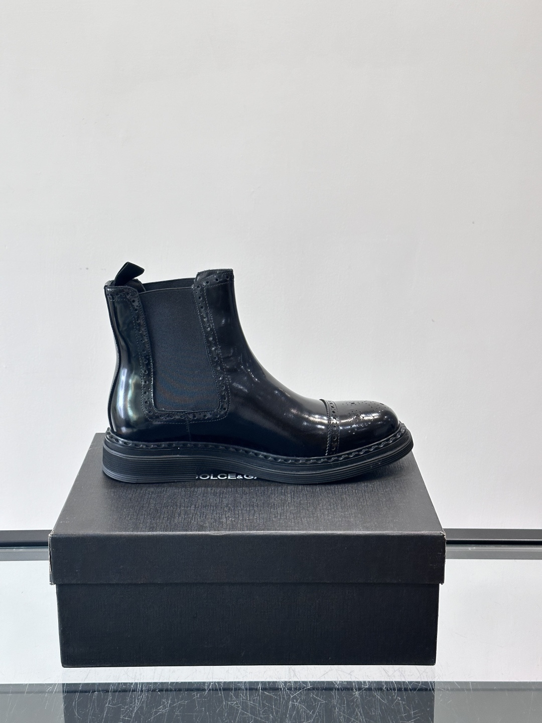 Prad*精品男士靴子超高高品质，秋冬经典圆头男士高帮男靴，原版进口牛皮 内里垫脚 水染牛皮，橡胶大底 