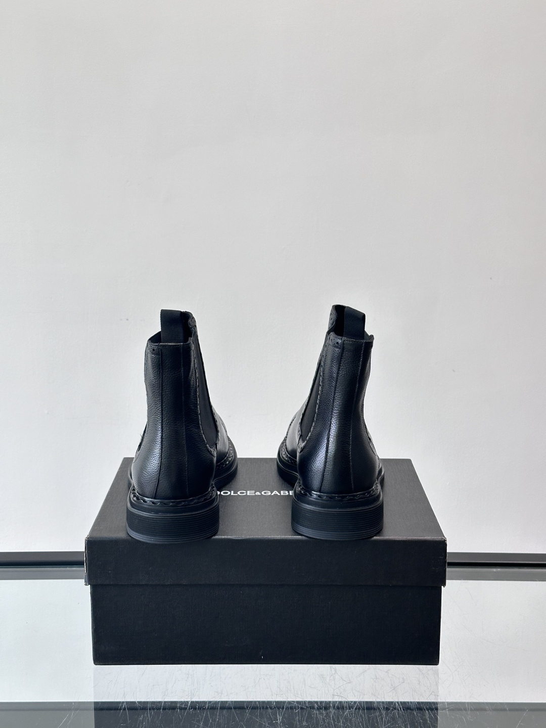 Prad*精品男士靴子超高高品质，秋冬经典圆头男士高帮男靴，原版进口牛皮 内里垫脚 水染牛皮，橡胶大底 