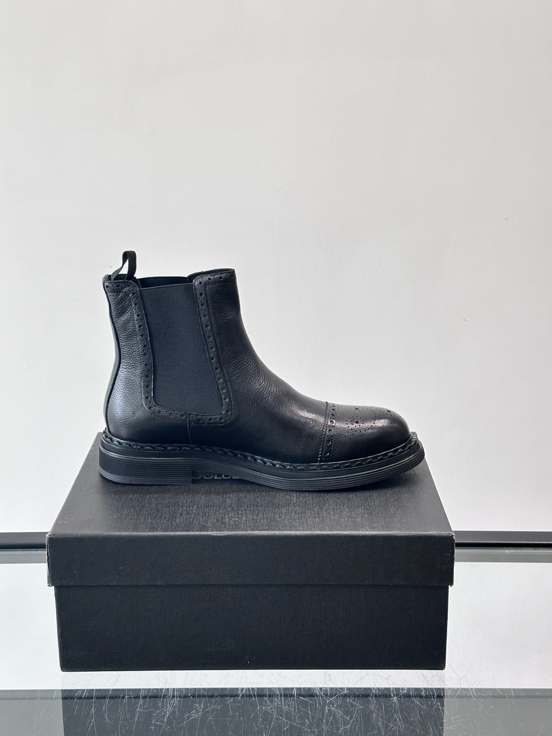 Prad*精品男士靴子超高高品质，秋冬经典圆头男士高帮男靴，原版进口牛皮 内里垫脚 水染牛皮，橡胶大底 