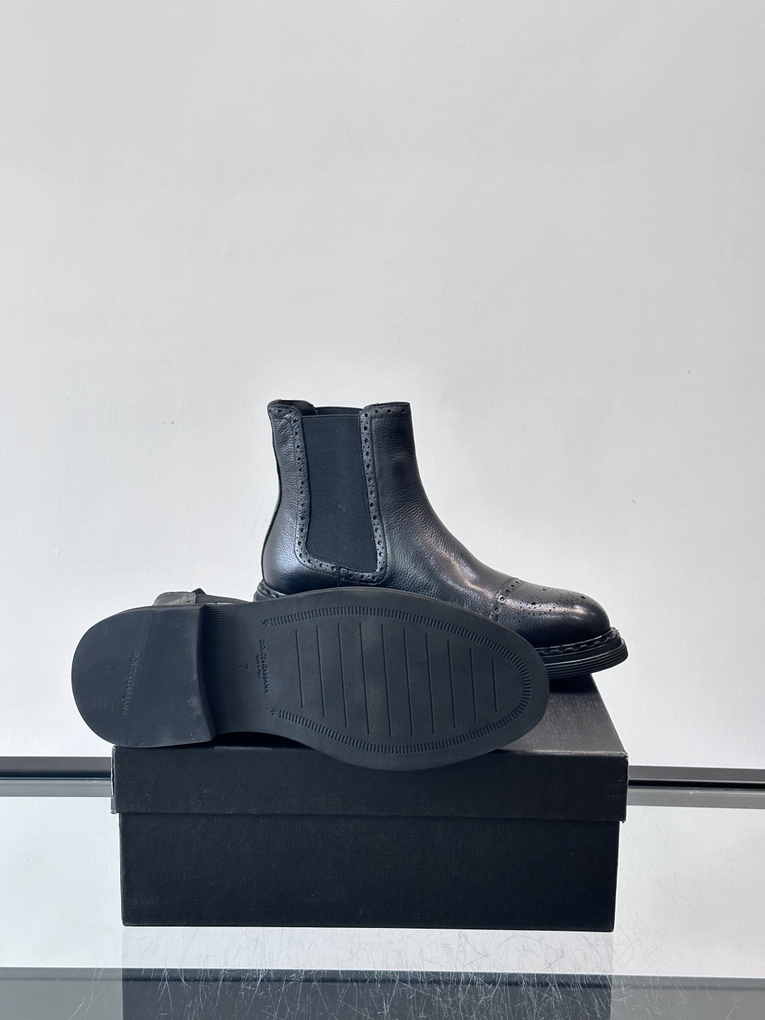 Prad*精品男士靴子超高高品质，秋冬经典圆头男士高帮男靴，原版进口牛皮 内里垫脚 水染牛皮，橡胶大底 