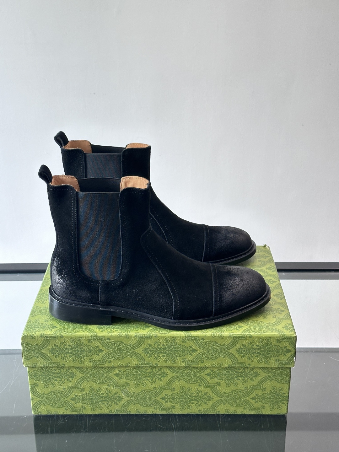 Gucci～古驰男士正装休闲靴子🥾，真皮大底！高端大气，私家开模定制原版品牌五金扣装饰，小牛皮透气内里，