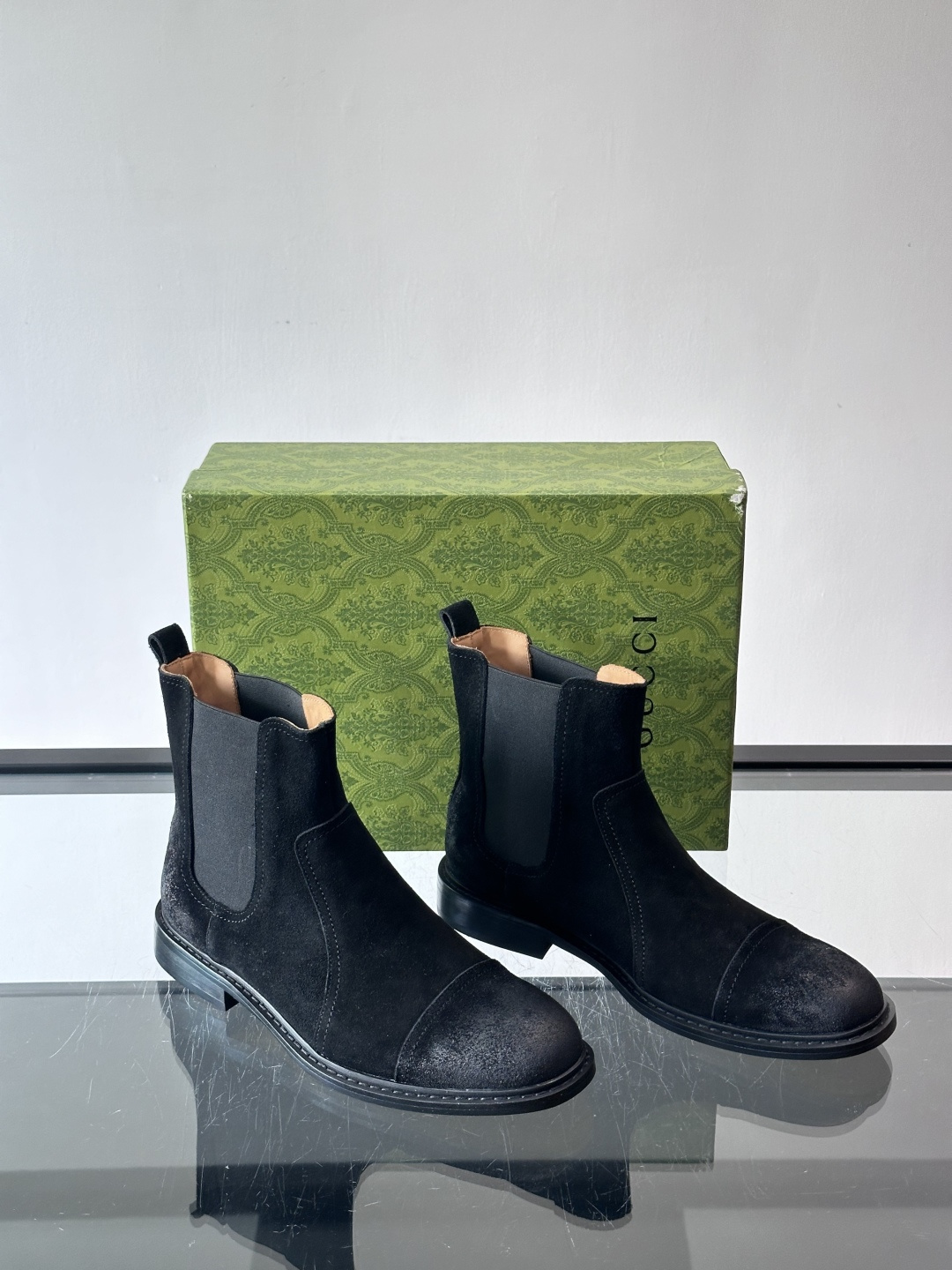 Gucci～古驰男士正装休闲靴子🥾，真皮大底！高端大气，私家开模定制原版品牌五金扣装饰，小牛皮透气内里，