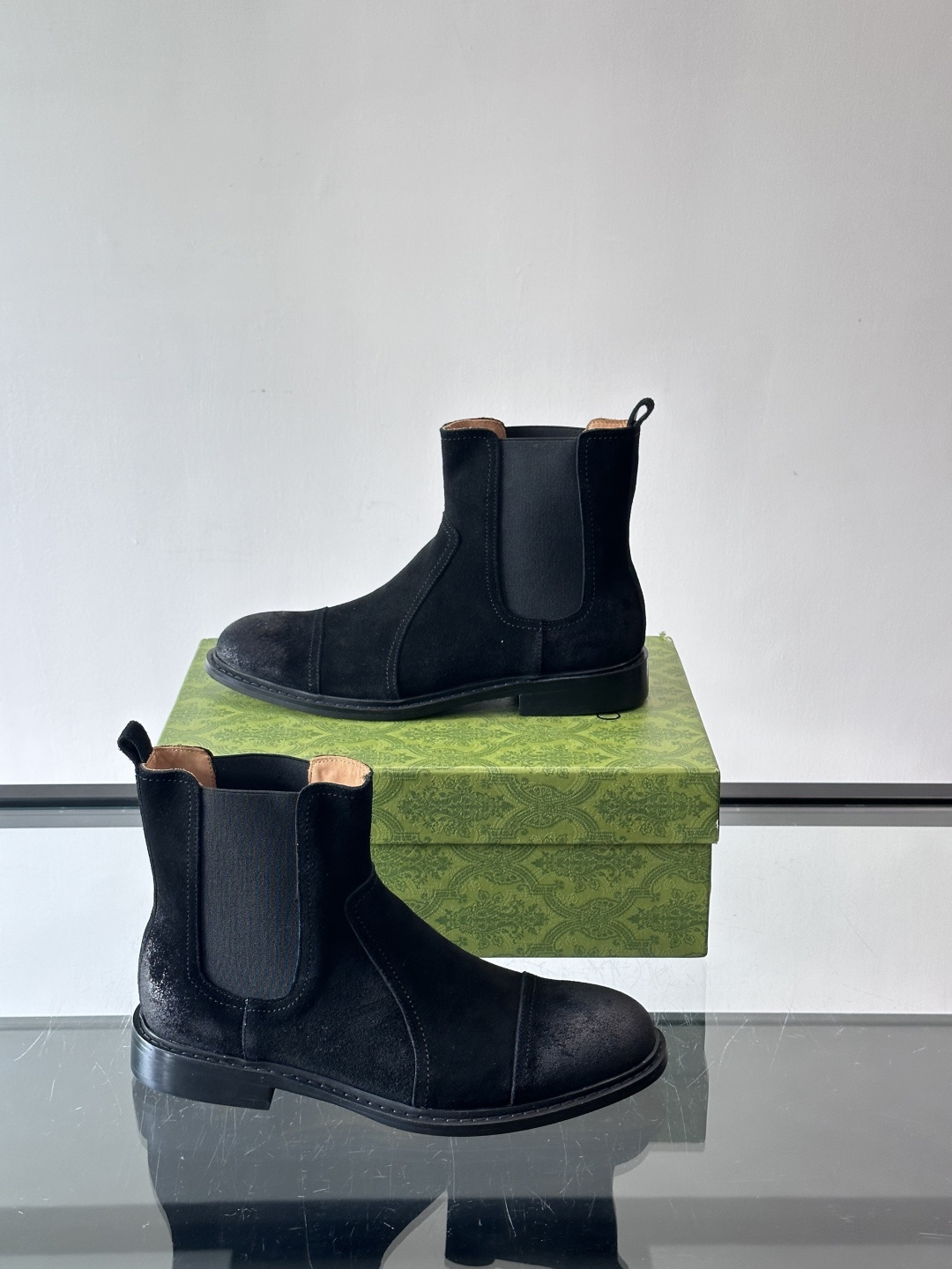 Gucci～古驰男士正装休闲靴子🥾，真皮大底！高端大气，私家开模定制原版品牌五金扣装饰，小牛皮透气内里，