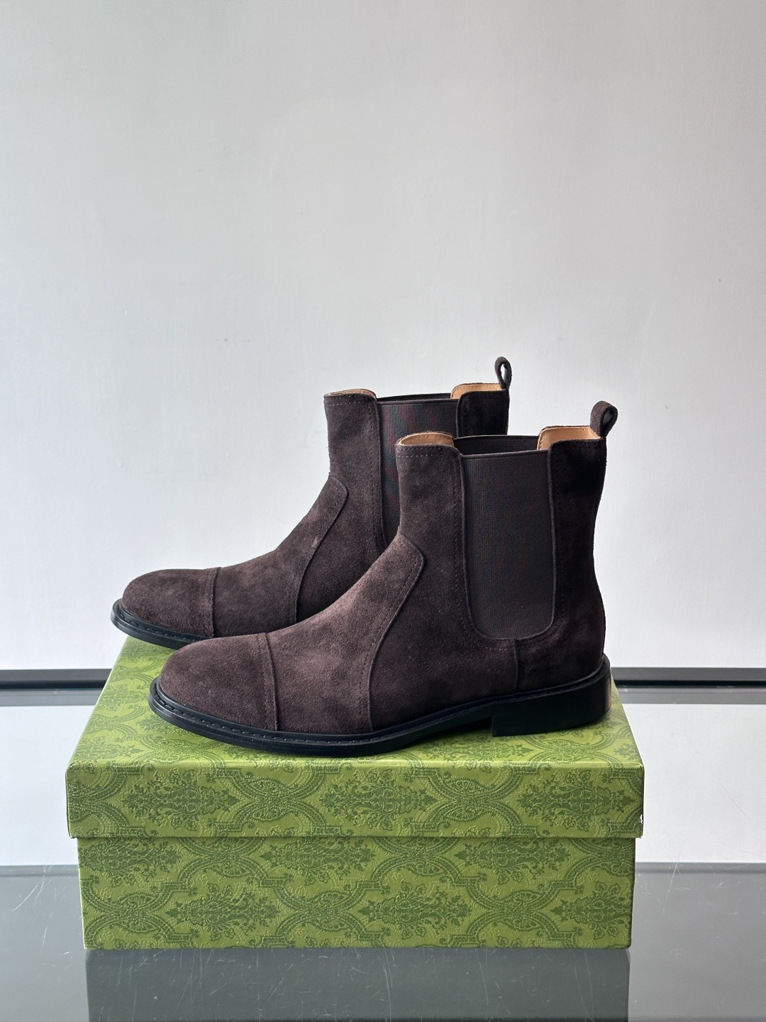 Gucci～古驰男士正装休闲靴子🥾，真皮大底！高端大气，私家开模定制原版品牌五金扣装饰，小牛皮透气内里，