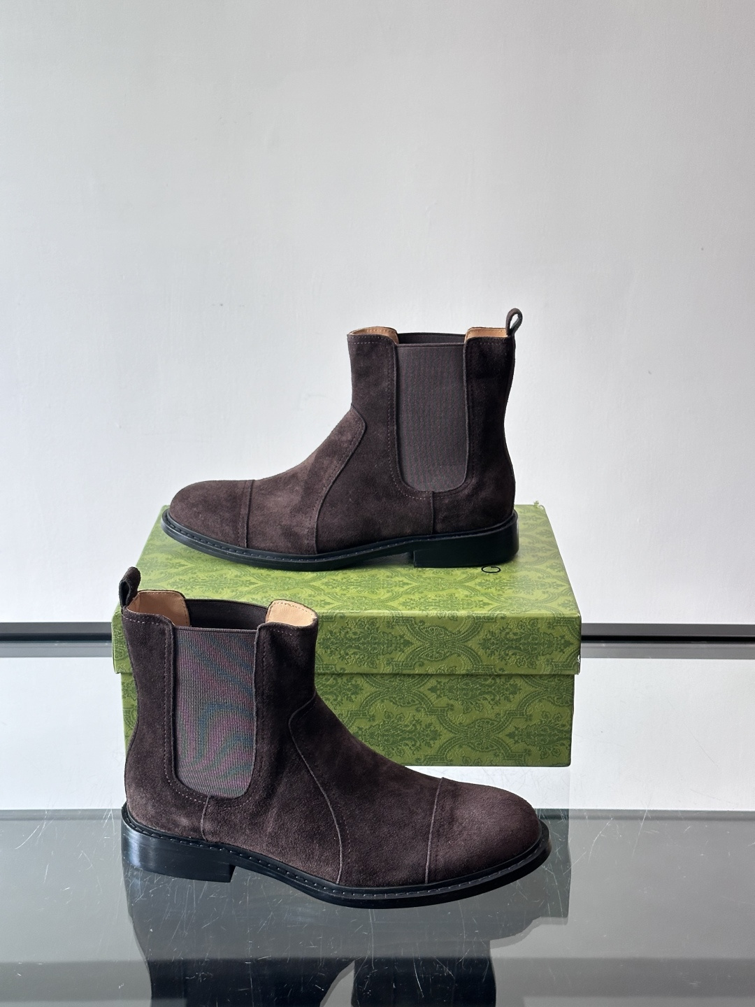 Gucci～古驰男士正装休闲靴子🥾，真皮大底！高端大气，私家开模定制原版品牌五金扣装饰，小牛皮透气内里，