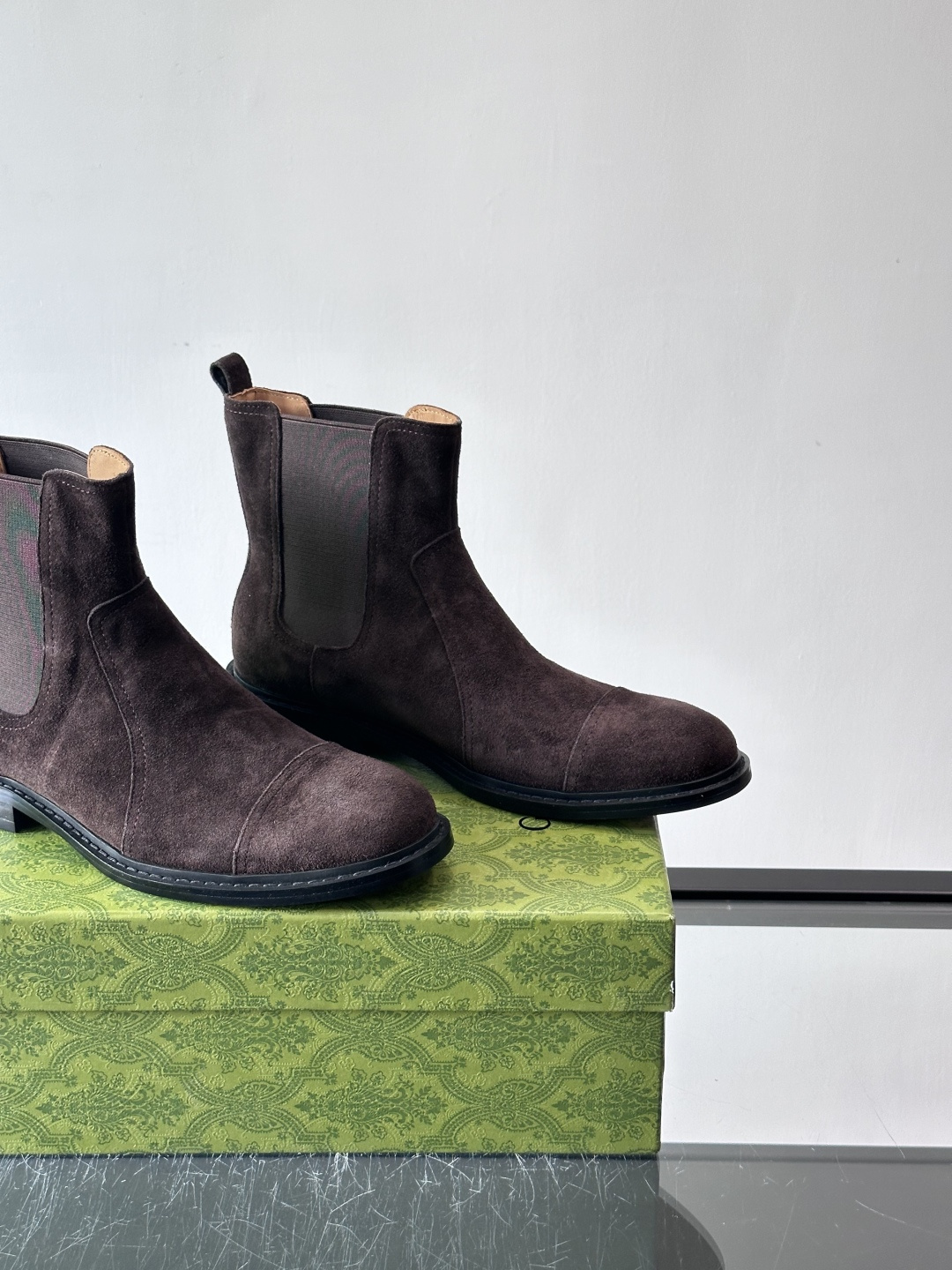 Gucci～古驰男士正装休闲靴子🥾，真皮大底！高端大气，私家开模定制原版品牌五金扣装饰，小牛皮透气内里，