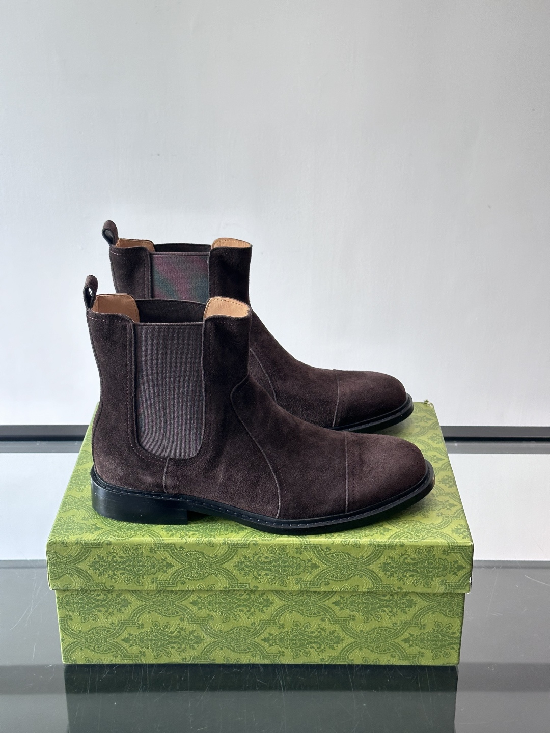 Gucci～古驰男士正装休闲靴子🥾，真皮大底！高端大气，私家开模定制原版品牌五金扣装饰，小牛皮透气内里，