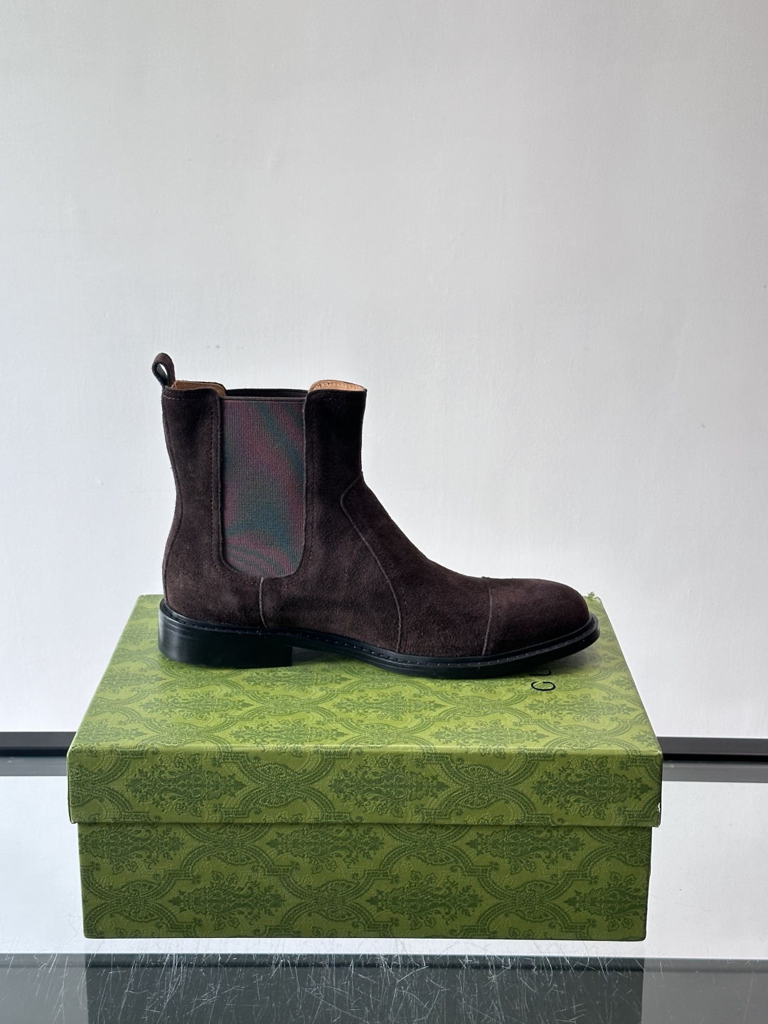 Gucci～古驰男士正装休闲靴子🥾，真皮大底！高端大气，私家开模定制原版品牌五金扣装饰，小牛皮透气内里，