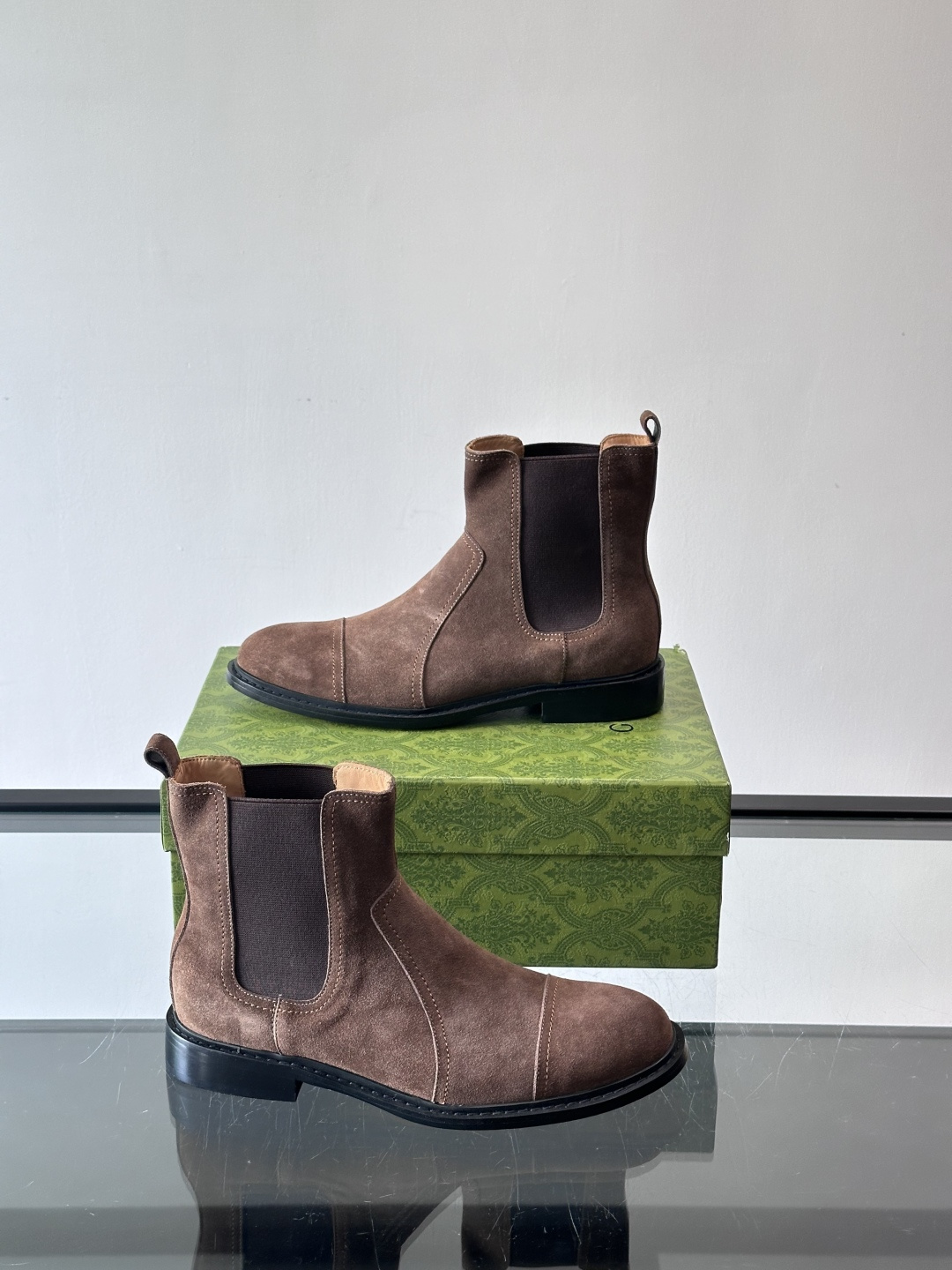 Gucci～古驰男士正装休闲靴子🥾，真皮大底！高端大气，私家开模定制原版品牌五金扣装饰，小牛皮透气内里，