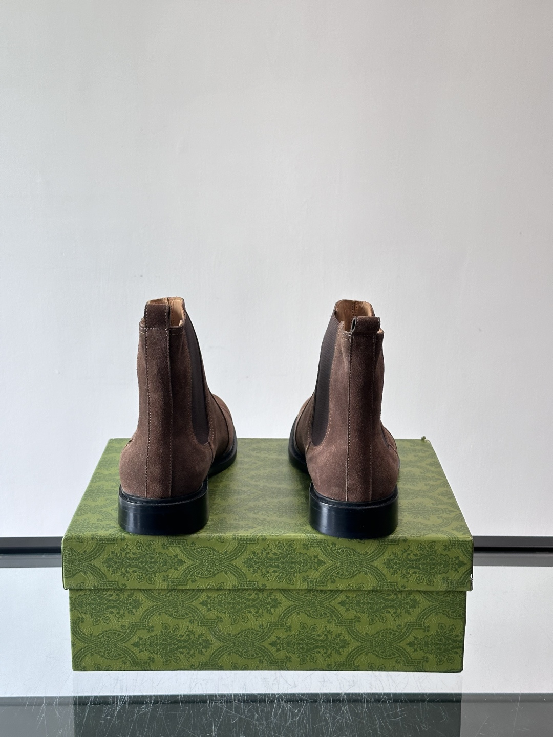 Gucci～古驰男士正装休闲靴子🥾，真皮大底！高端大气，私家开模定制原版品牌五金扣装饰，小牛皮透气内里，