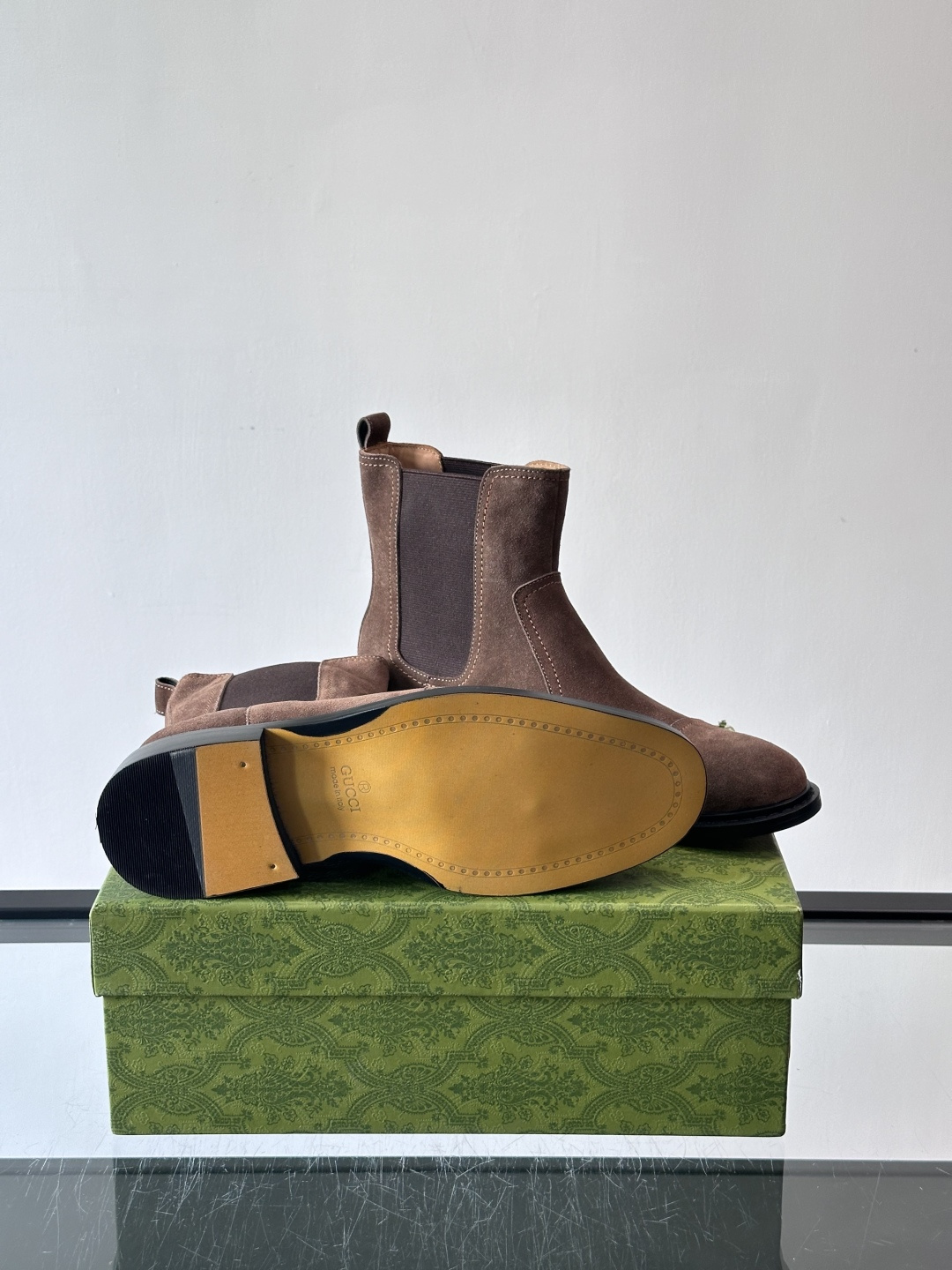 Gucci～古驰男士正装休闲靴子🥾，真皮大底！高端大气，私家开模定制原版品牌五金扣装饰，小牛皮透气内里，