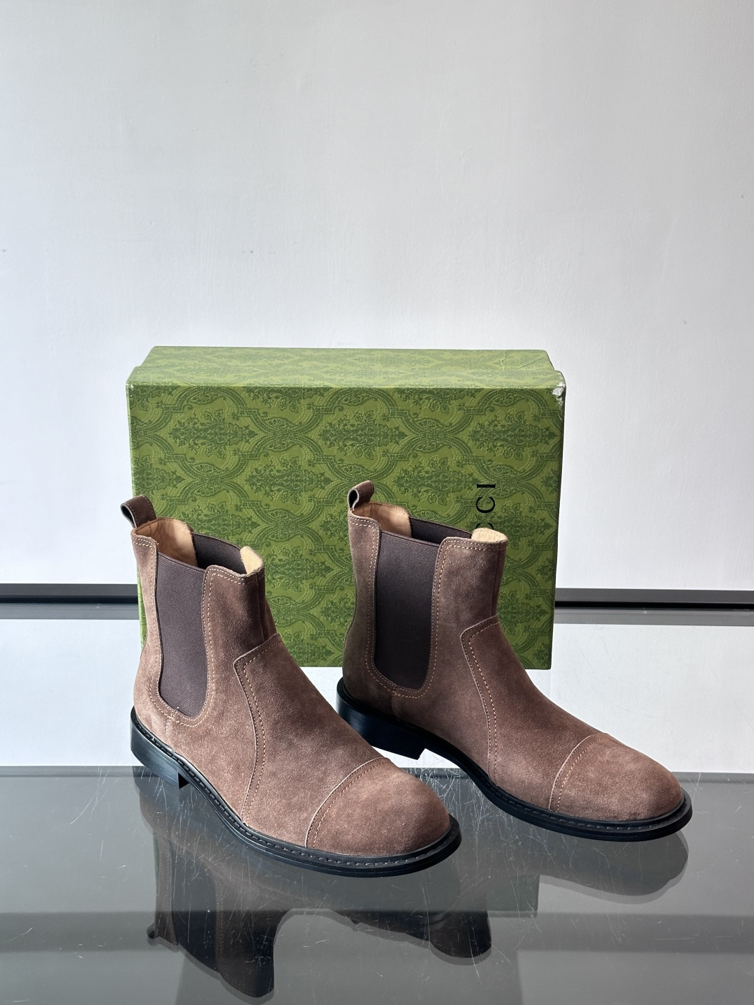 Gucci～古驰男士正装休闲靴子🥾，真皮大底！高端大气，私家开模定制原版品牌五金扣装饰，小牛皮透气内里，