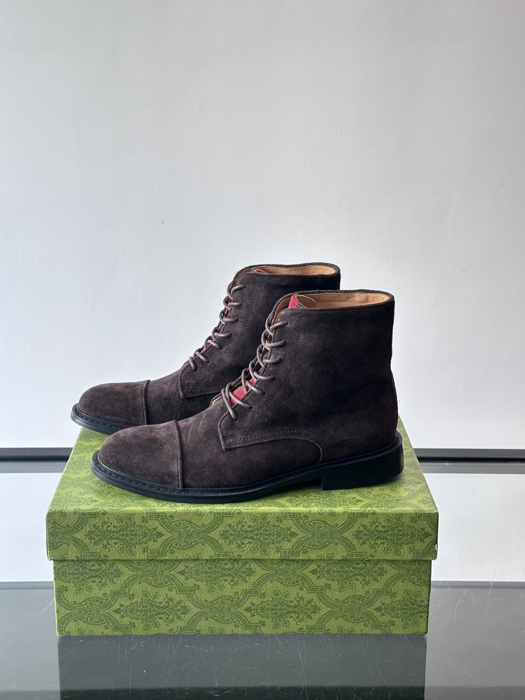 Gucci～古驰男士正装休闲靴子🥾，真皮大底！高端大气，私家开模定制原版品牌五金扣装饰，小牛皮透气内里，