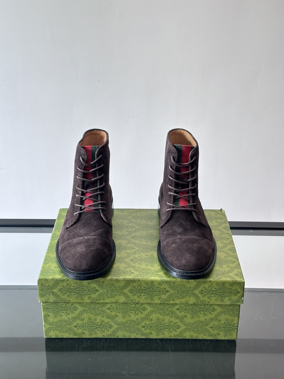 Gucci～古驰男士正装休闲靴子🥾，真皮大底！高端大气，私家开模定制原版品牌五金扣装饰，小牛皮透气内里，