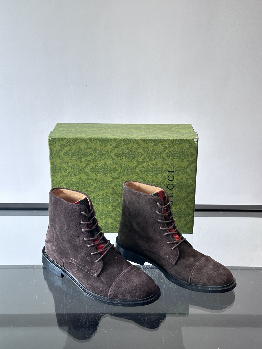 Gucci～古驰男士正装休闲靴子🥾，真皮大底！高端大气，私家开模定制原版品牌五金扣装饰，小牛皮透气内里，