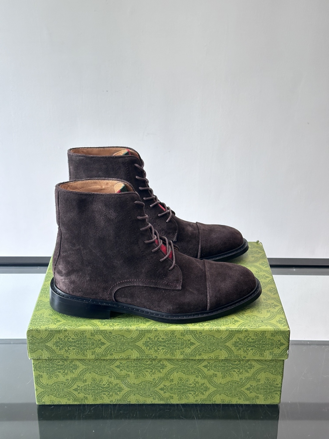 Gucci～古驰男士正装休闲靴子🥾，真皮大底！高端大气，私家开模定制原版品牌五金扣装饰，小牛皮透气内里，