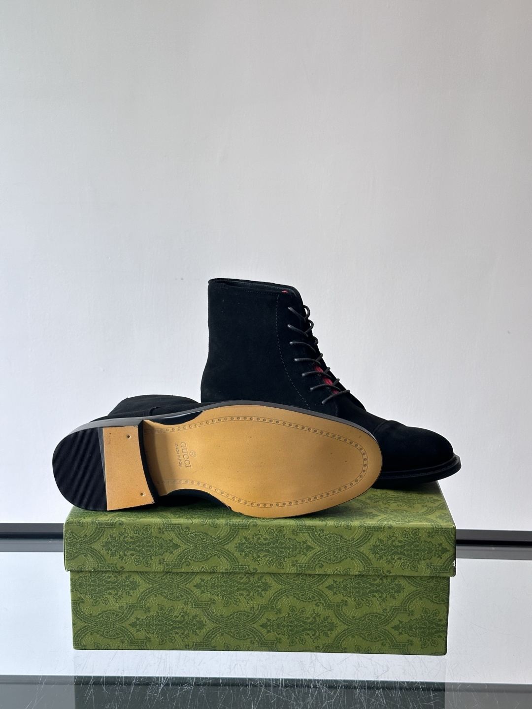 Gucci～古驰男士正装休闲靴子🥾，真皮大底！高端大气，私家开模定制原版品牌五金扣装饰，小牛皮透气内里，