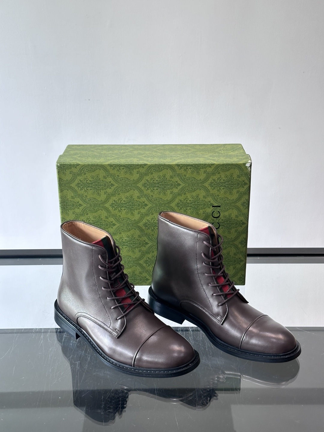 Gucci～古驰男士正装休闲靴子🥾，真皮大底！高端大气，私家开模定制原版品牌五金扣装饰，小牛皮透气内里，