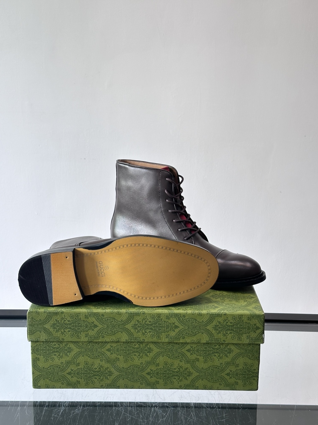 Gucci～古驰男士正装休闲靴子🥾，真皮大底！高端大气，私家开模定制原版品牌五金扣装饰，小牛皮透气内里，