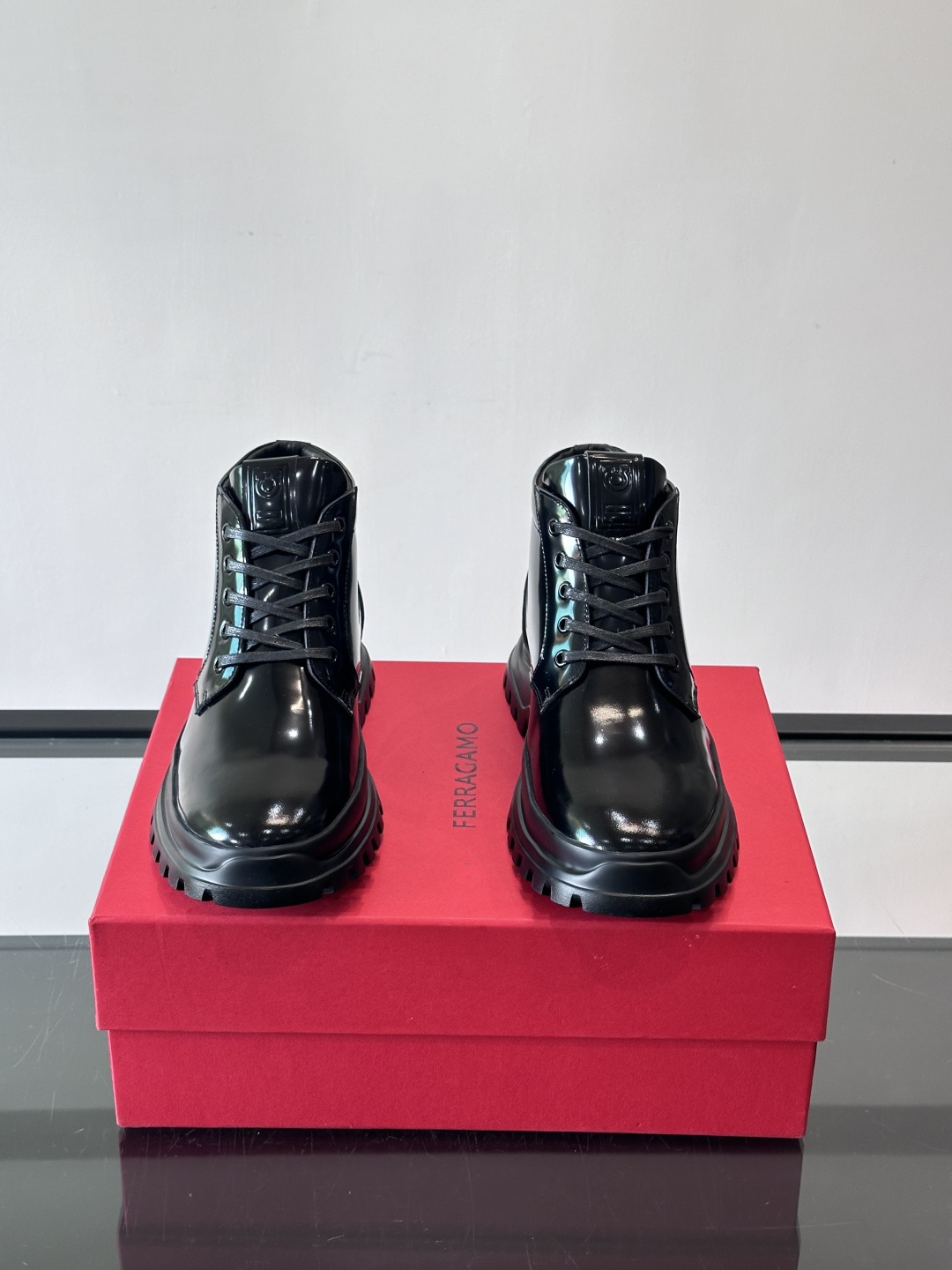 F🆕高端男士正装鞋休闲皮鞋短靴。（加绒内里）绅士臻享 型男必备 头层牛皮鞋面 皮质质感一览无余 小牛皮透