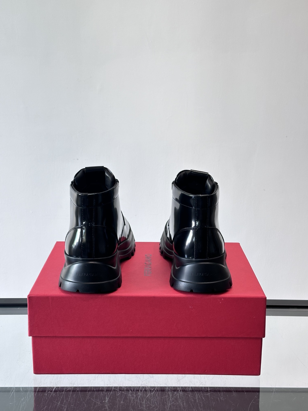 F🆕高端男士正装鞋休闲皮鞋短靴。（加绒内里）绅士臻享 型男必备 头层牛皮鞋面 皮质质感一览无余 小牛皮透