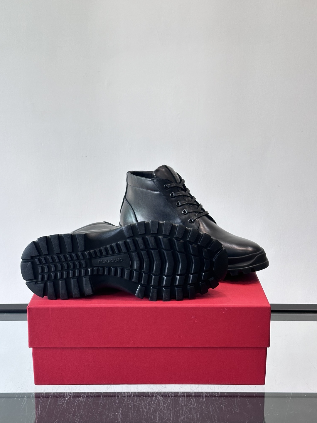 F🆕高端男士正装鞋休闲皮鞋短靴。（加绒内里）绅士臻享 型男必备 头层牛皮鞋面 皮质质感一览无余 小牛皮透