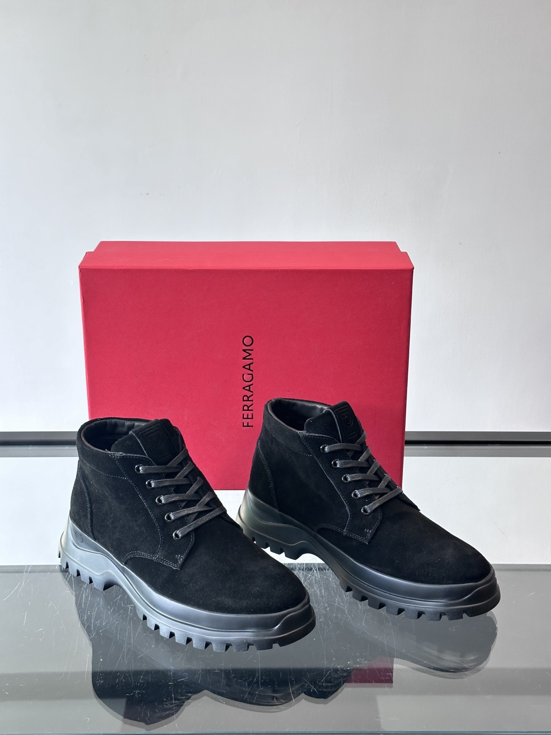 F🆕高端男士正装鞋休闲皮鞋短靴。（加绒内里）绅士臻享 型男必备 头层牛皮鞋面 皮质质感一览无余 小牛皮透