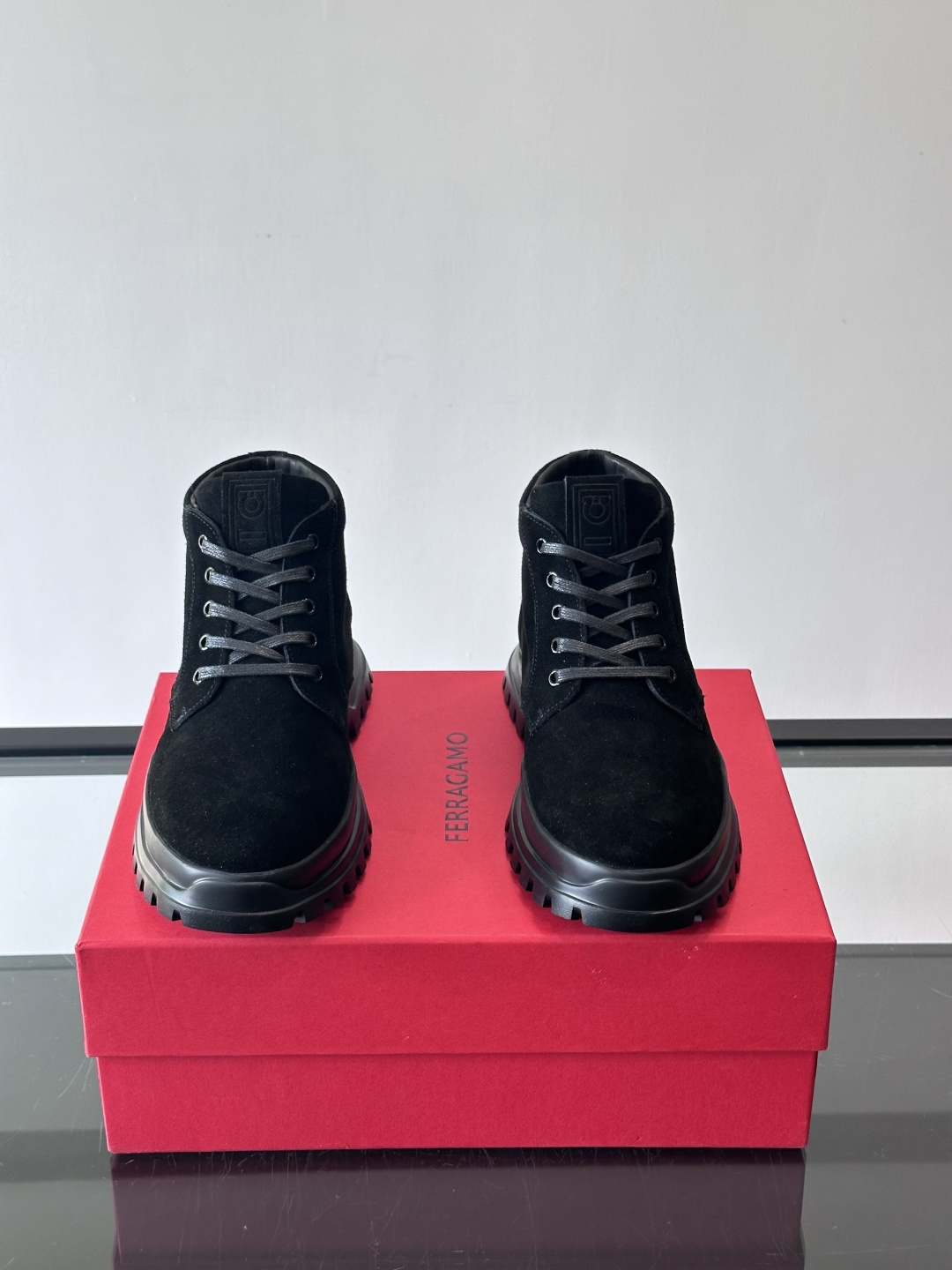 F🆕高端男士正装鞋休闲皮鞋短靴。（加绒内里）绅士臻享 型男必备 头层牛皮鞋面 皮质质感一览无余 小牛皮透