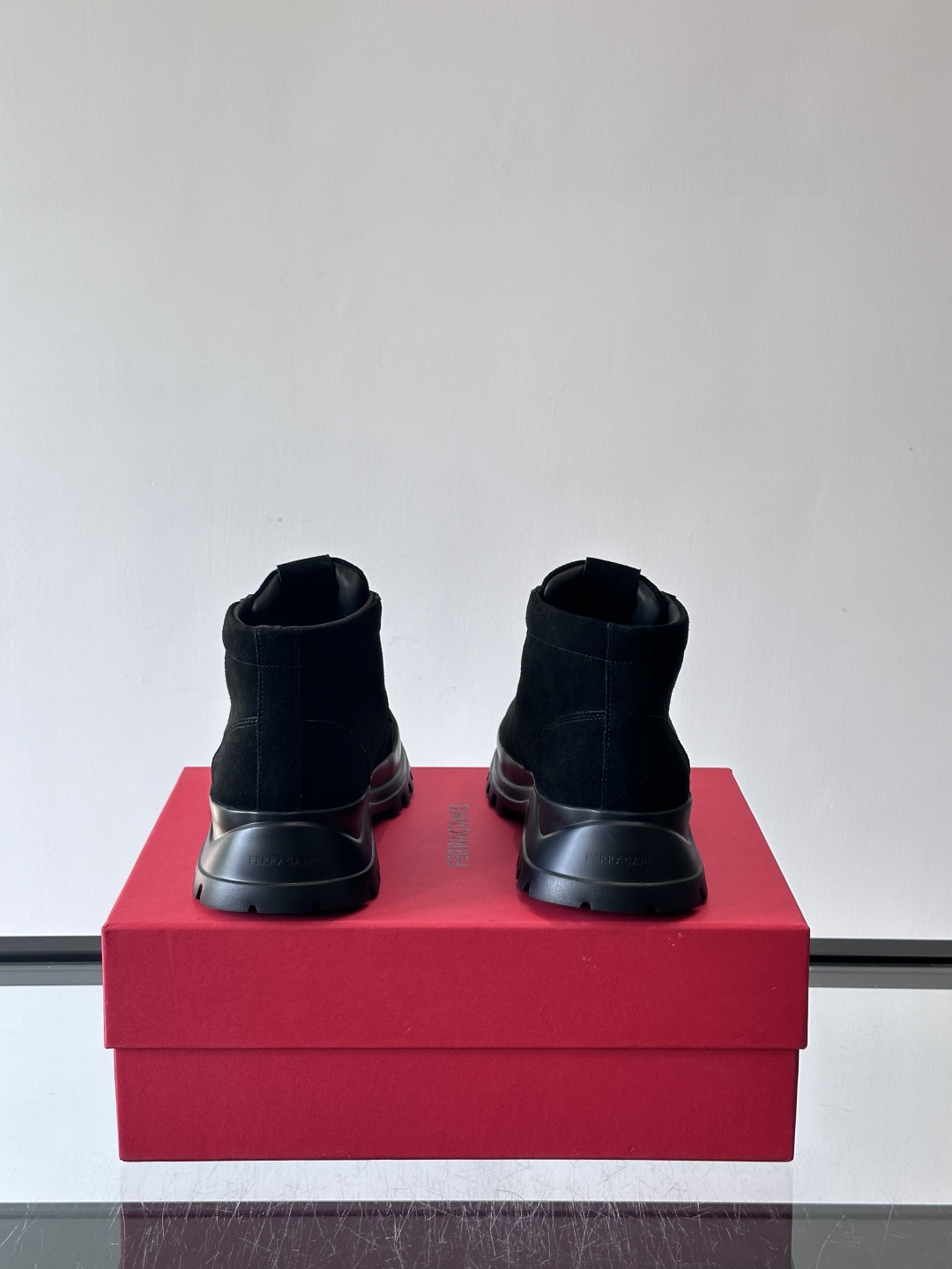 F🆕高端男士正装鞋休闲皮鞋短靴。（加绒内里）绅士臻享 型男必备 头层牛皮鞋面 皮质质感一览无余 小牛皮透