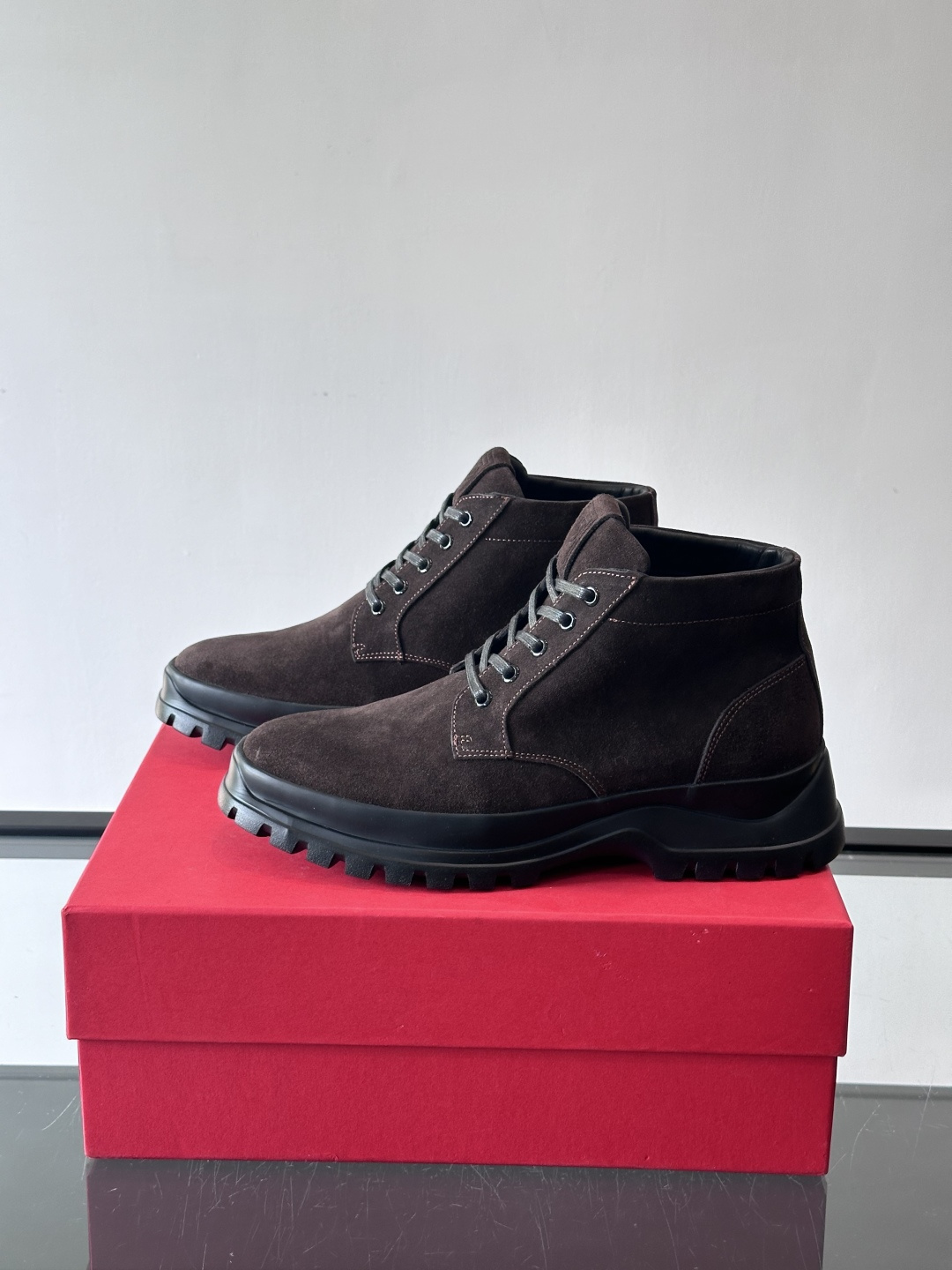 F🆕高端男士正装鞋休闲皮鞋短靴。（加绒内里）绅士臻享 型男必备 头层牛皮鞋面 皮质质感一览无余 小牛皮透