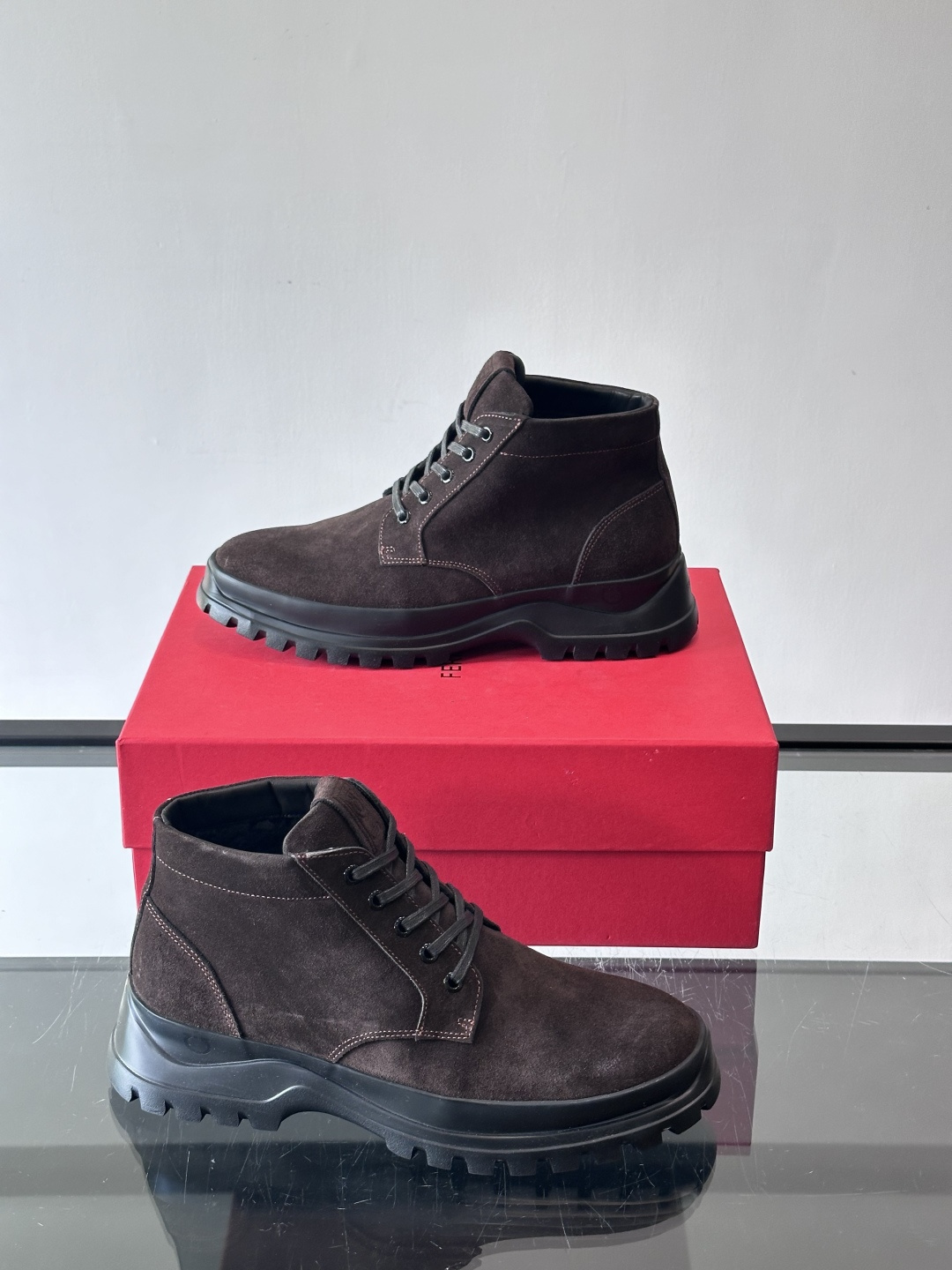 F🆕高端男士正装鞋休闲皮鞋短靴。（加绒内里）绅士臻享 型男必备 头层牛皮鞋面 皮质质感一览无余 小牛皮透