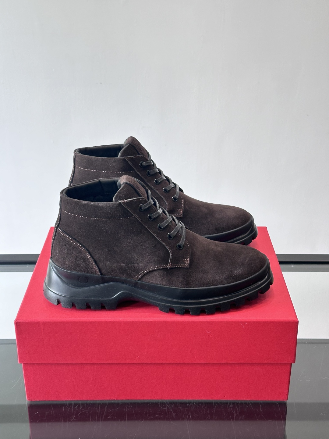 F🆕高端男士正装鞋休闲皮鞋短靴。（加绒内里）绅士臻享 型男必备 头层牛皮鞋面 皮质质感一览无余 小牛皮透