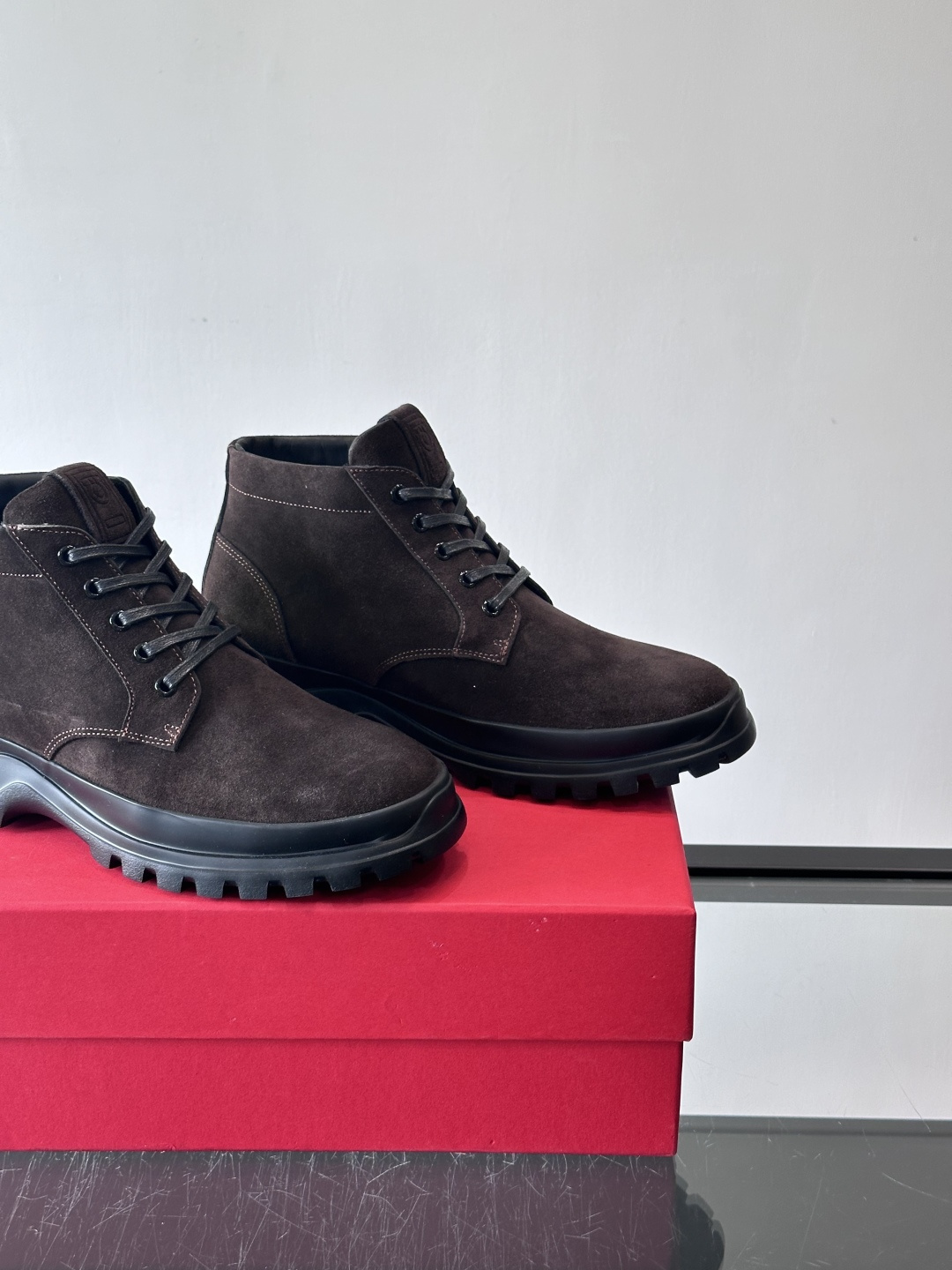 F🆕高端男士正装鞋休闲皮鞋短靴。（加绒内里）绅士臻享 型男必备 头层牛皮鞋面 皮质质感一览无余 小牛皮透