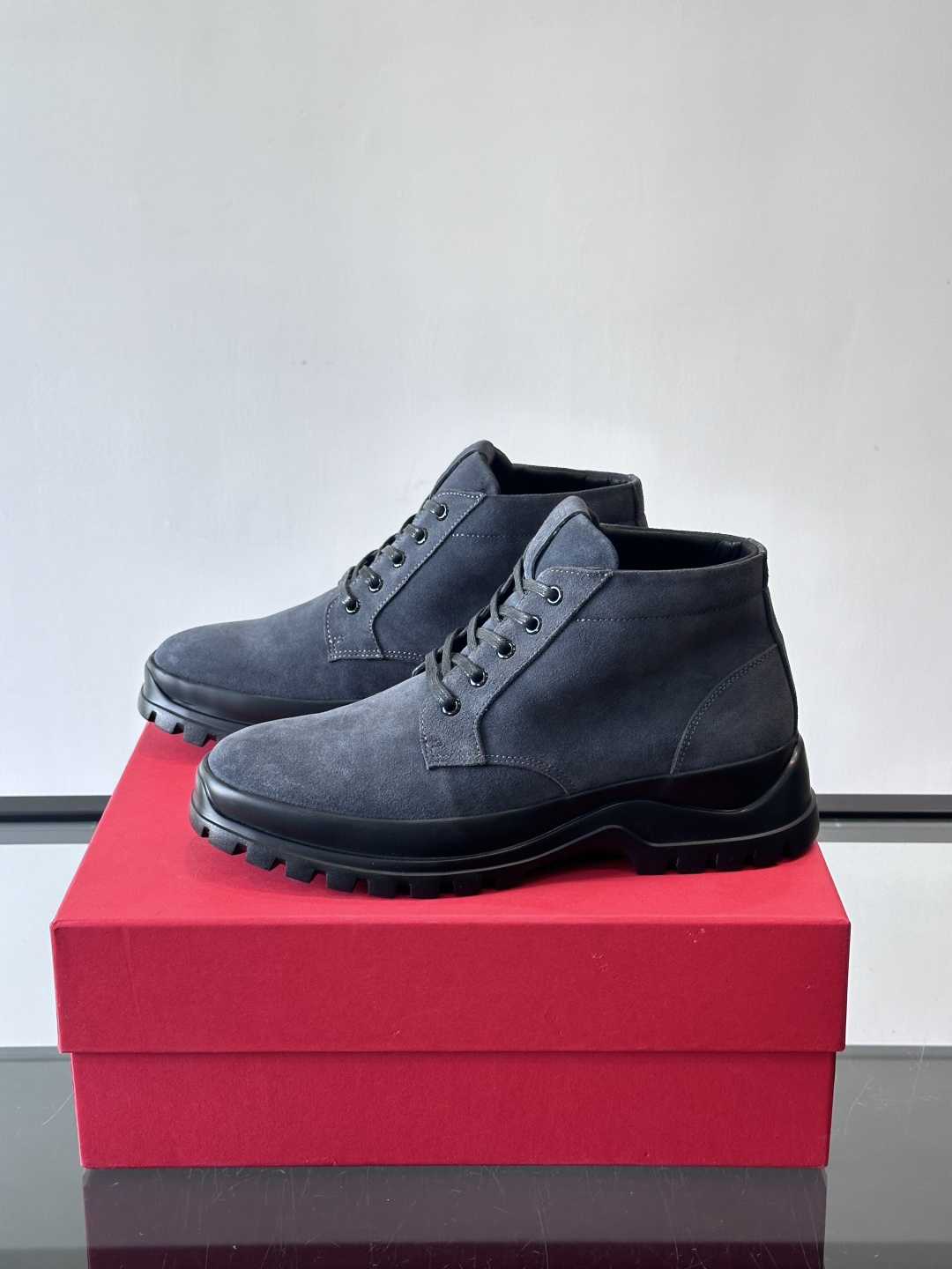 F🆕高端男士正装鞋休闲皮鞋短靴。（加绒内里）绅士臻享 型男必备 头层牛皮鞋面 皮质质感一览无余 小牛皮透